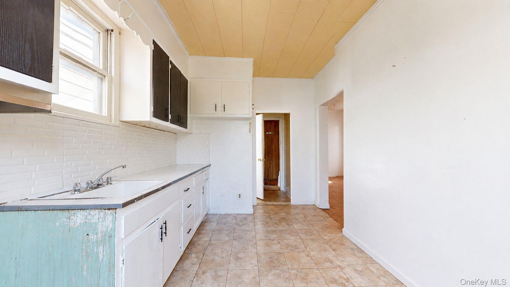 5722 Waldron Street Property Photo 14