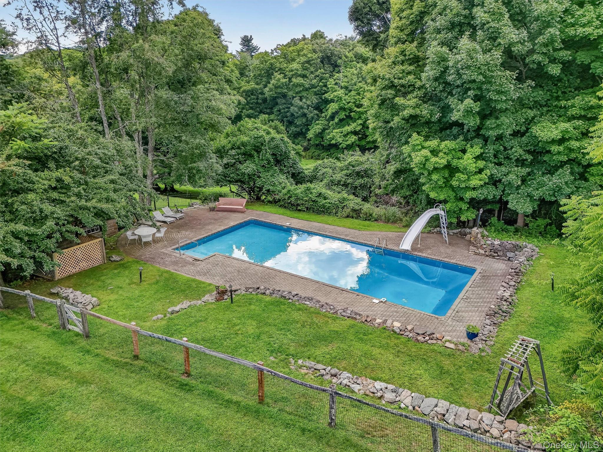 15 Inningwood Road Property Photo 43