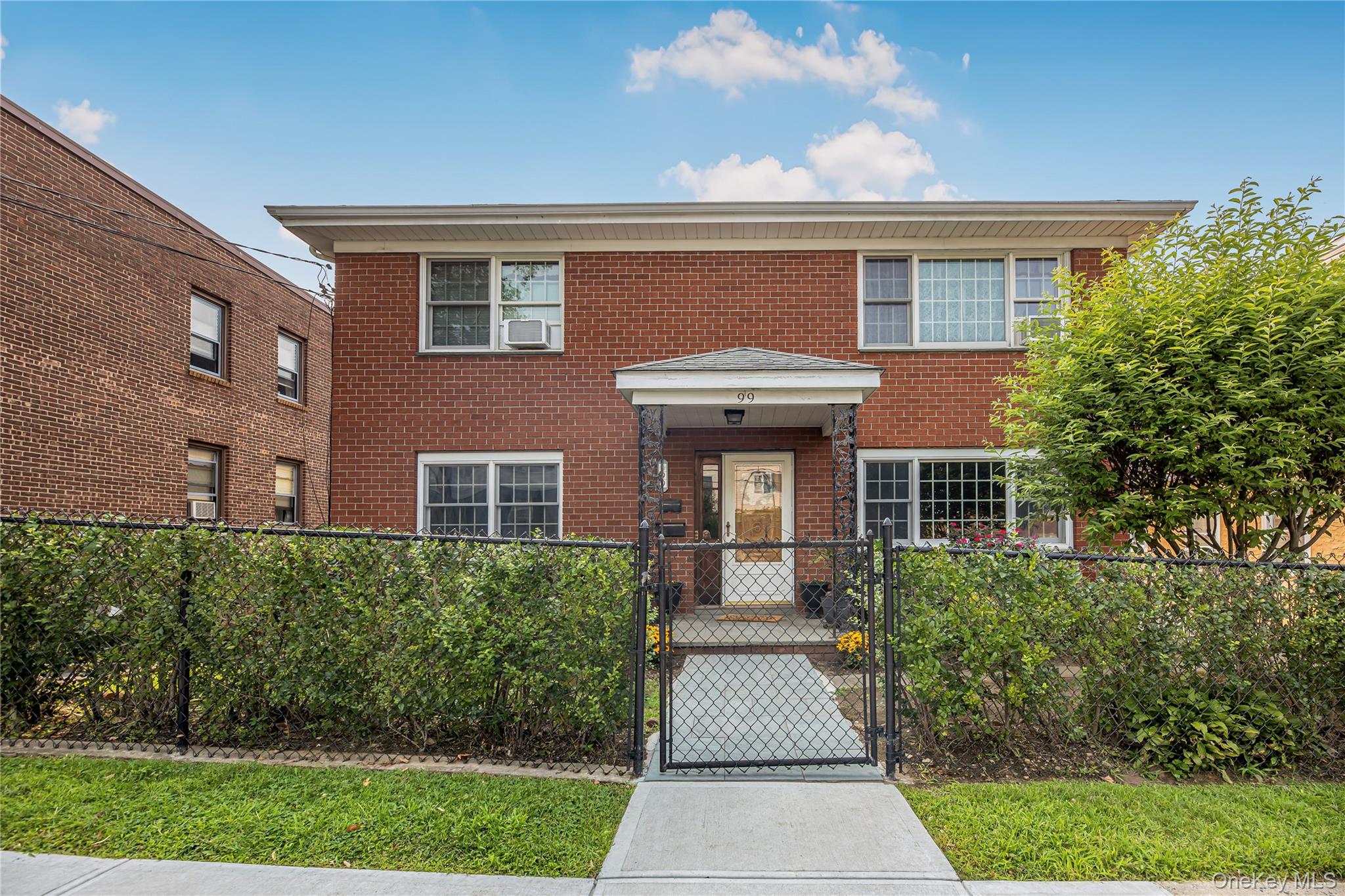99 Clarendon Avenue Property Photo 1