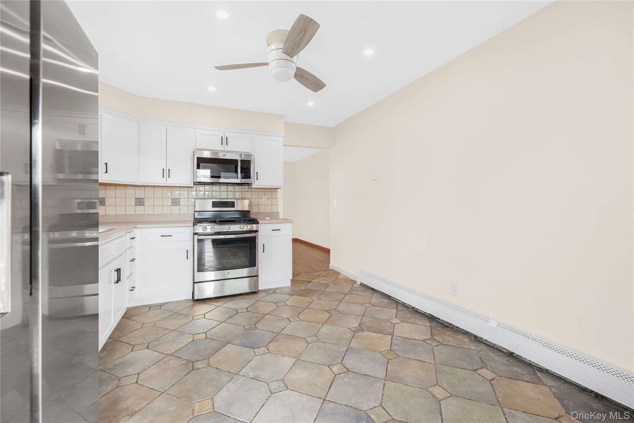 99 Clarendon Avenue Property Photo 11