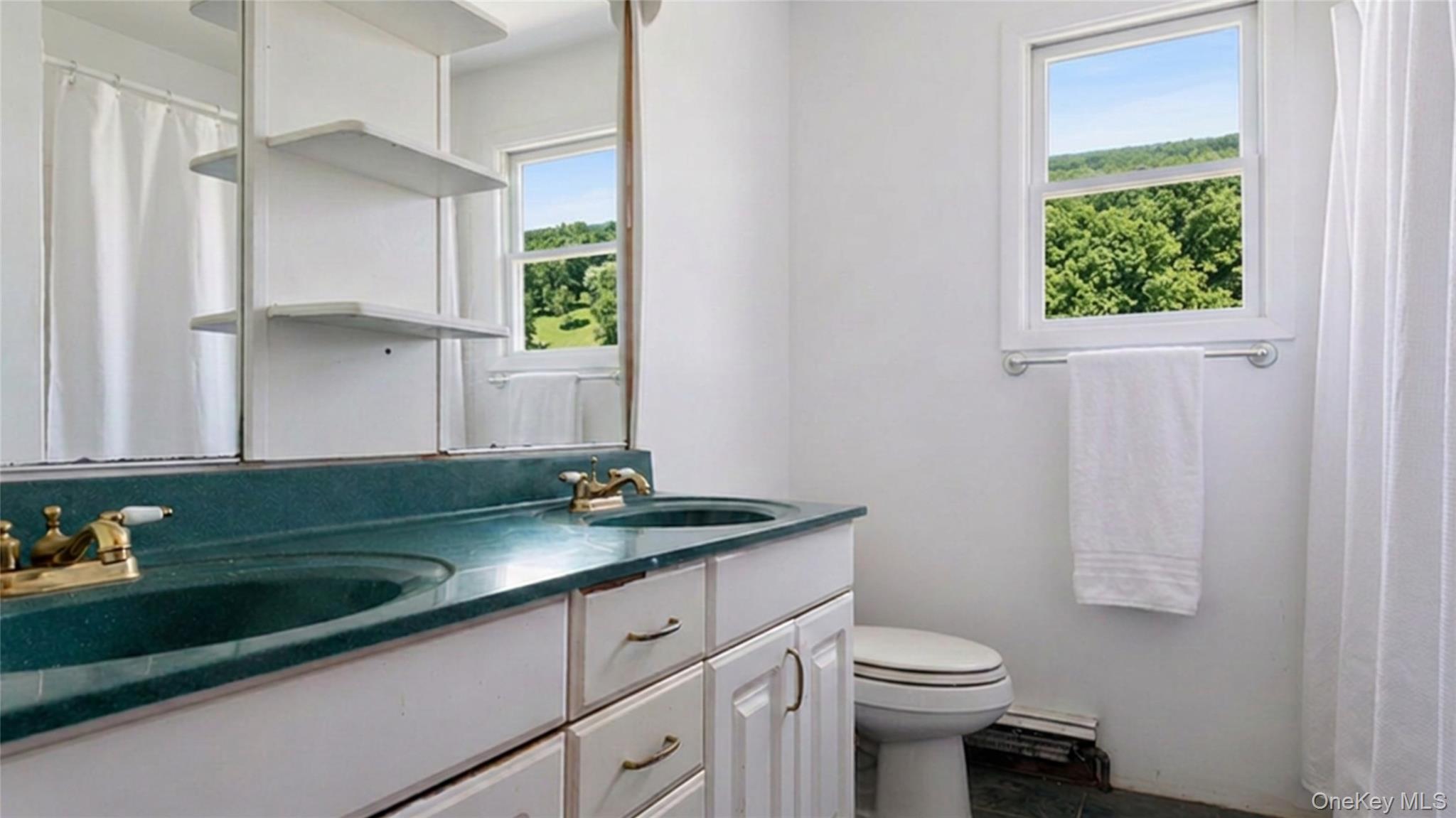 2 Custom Lane Property Photo 6