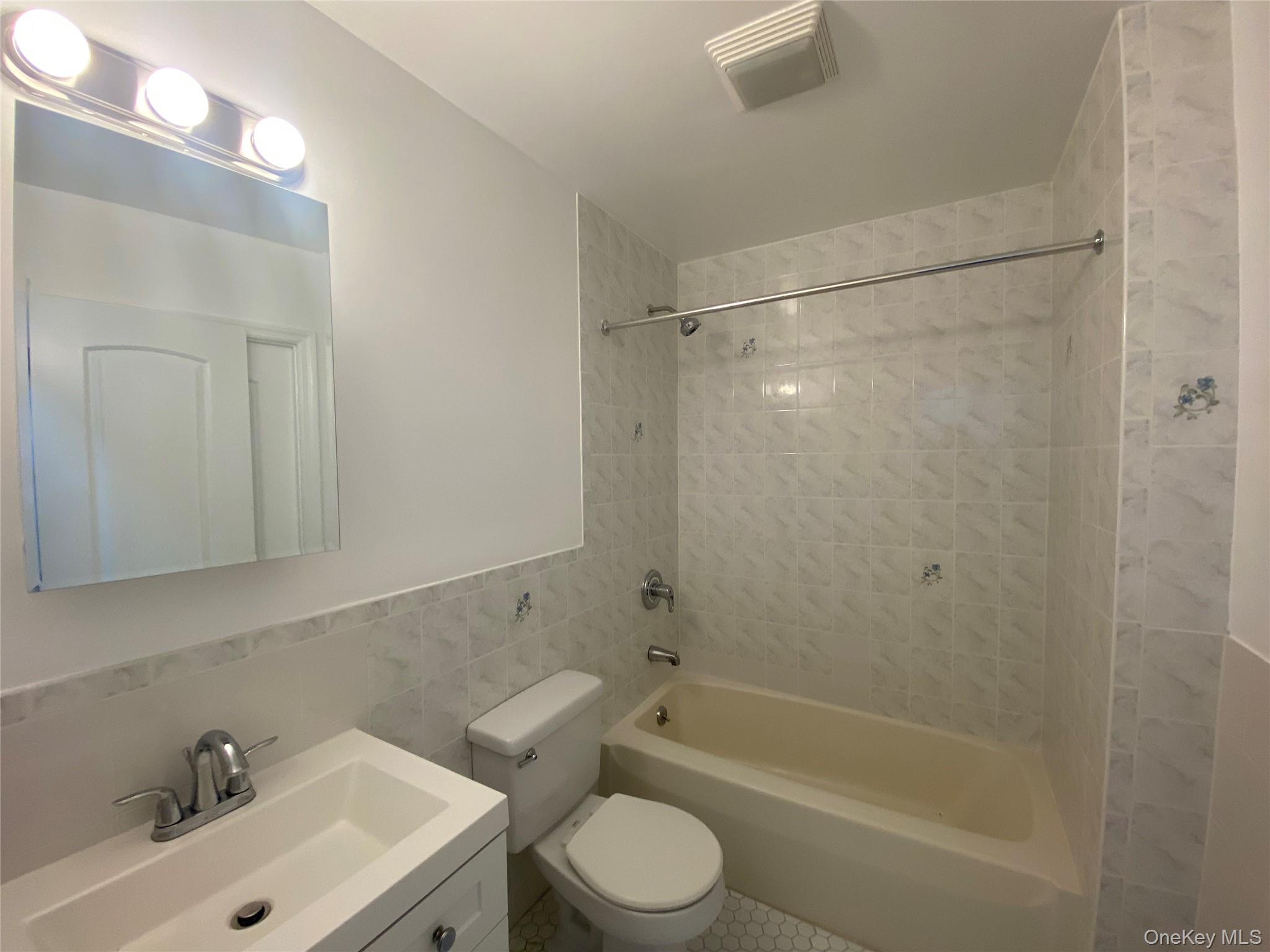 71-27 69th Street Property Photo 8