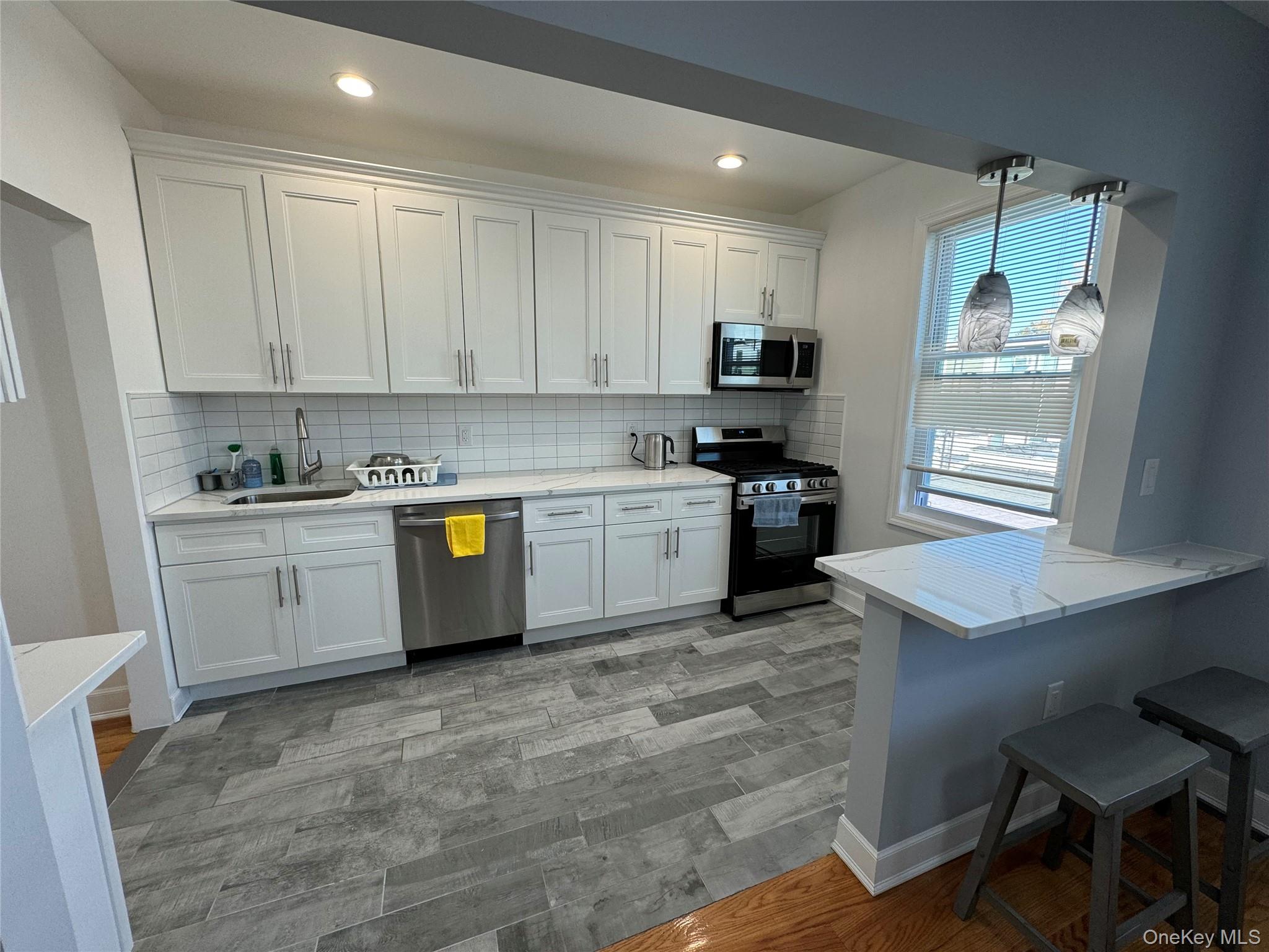 71-27 69th Street Property Photo 19