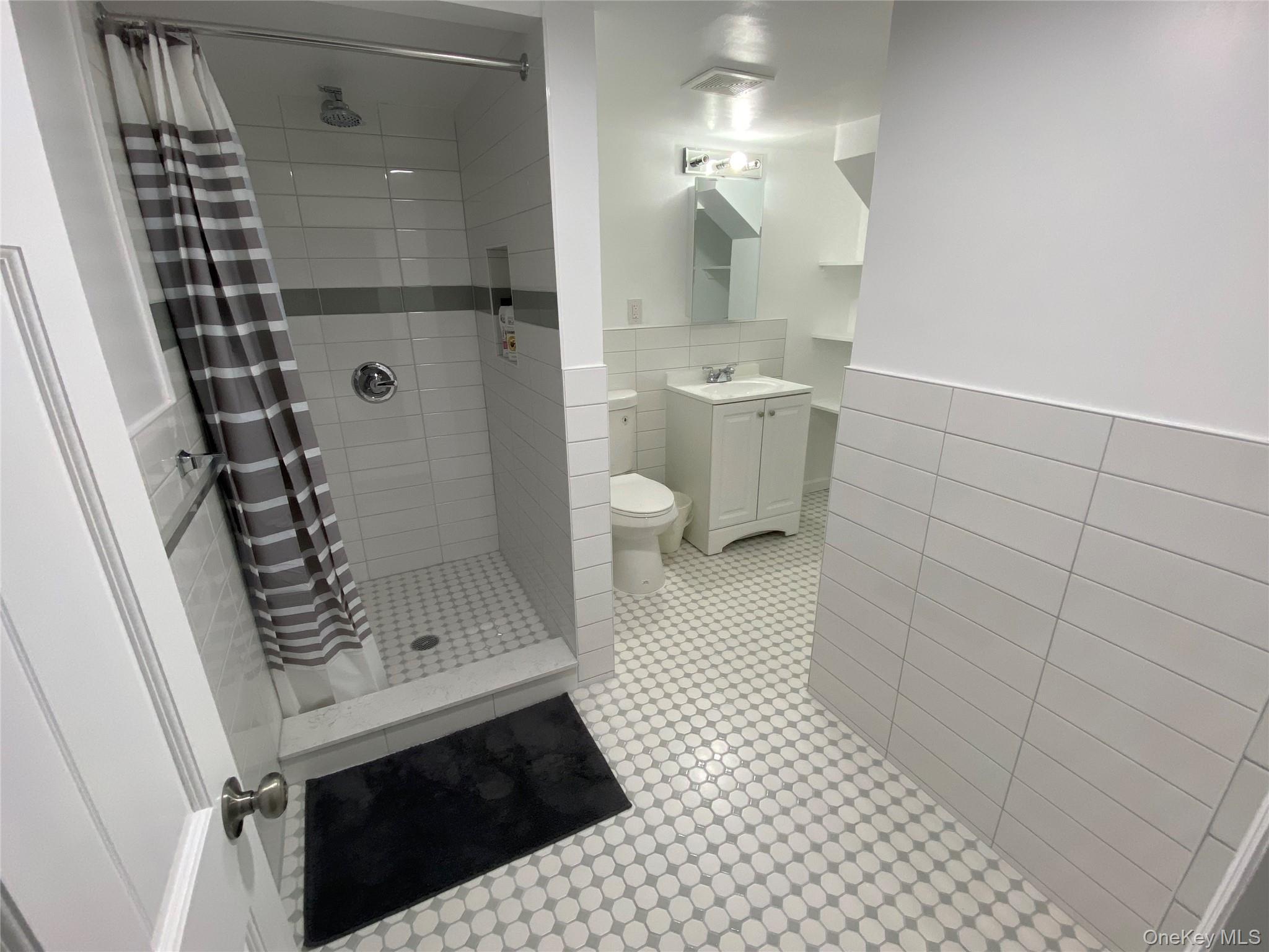 71-27 69th Street Property Photo 25