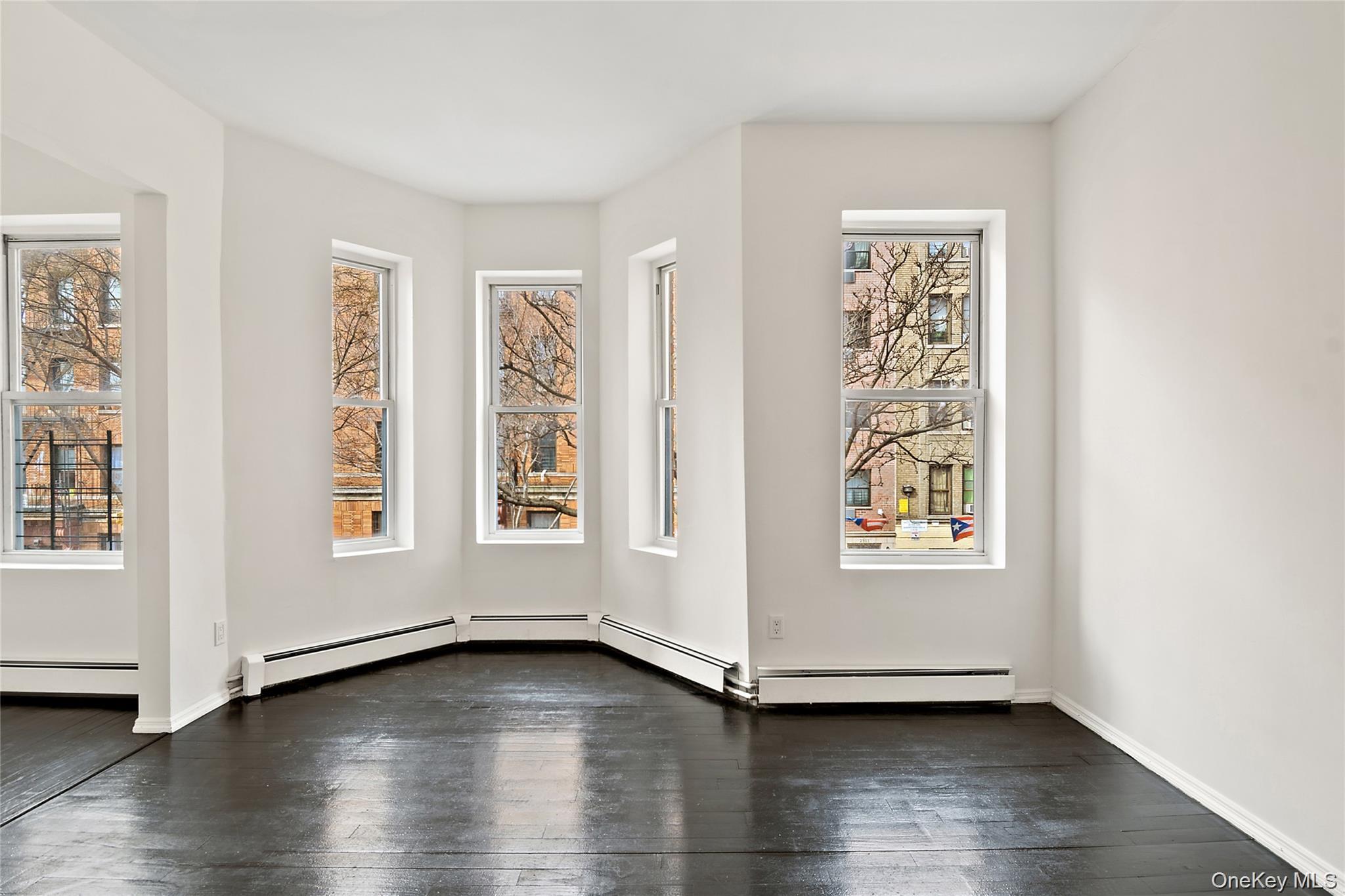 2308 Morris Avenue Property Photo 5