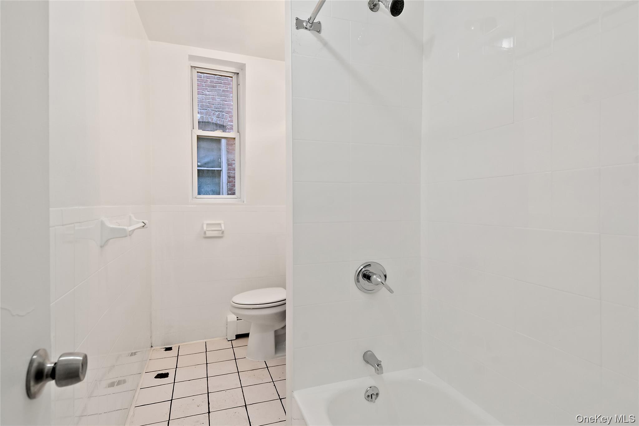 2308 Morris Avenue Property Photo 13