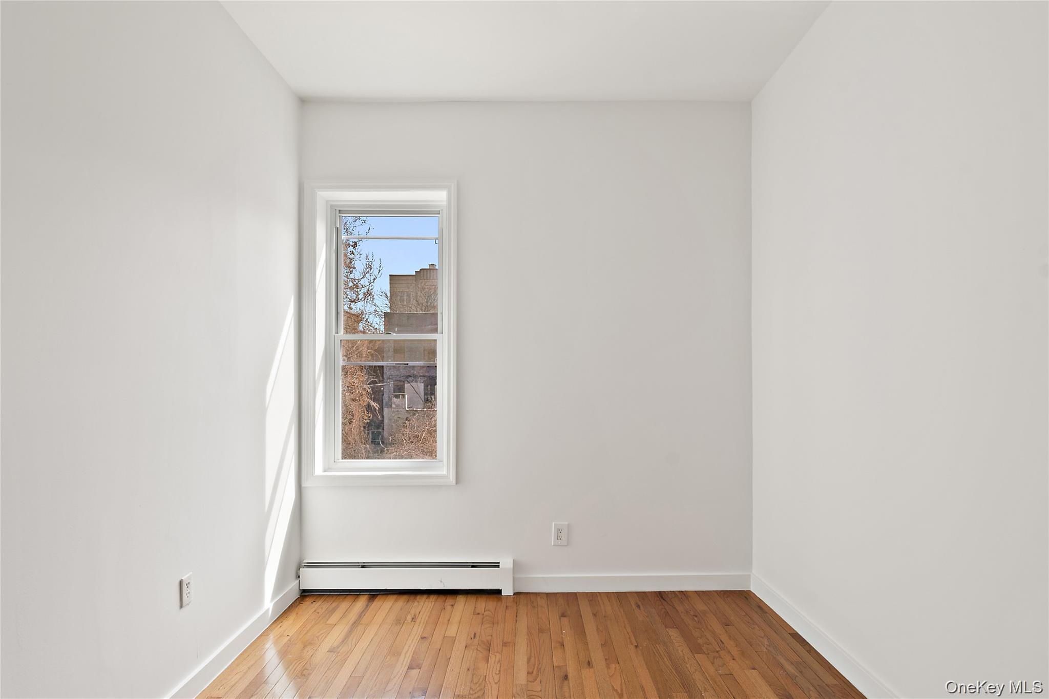 2308 Morris Avenue Property Photo 24