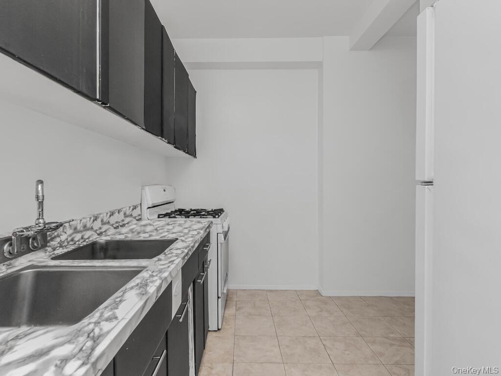 8 Fordham Hill Oval 3d Property Photo 3