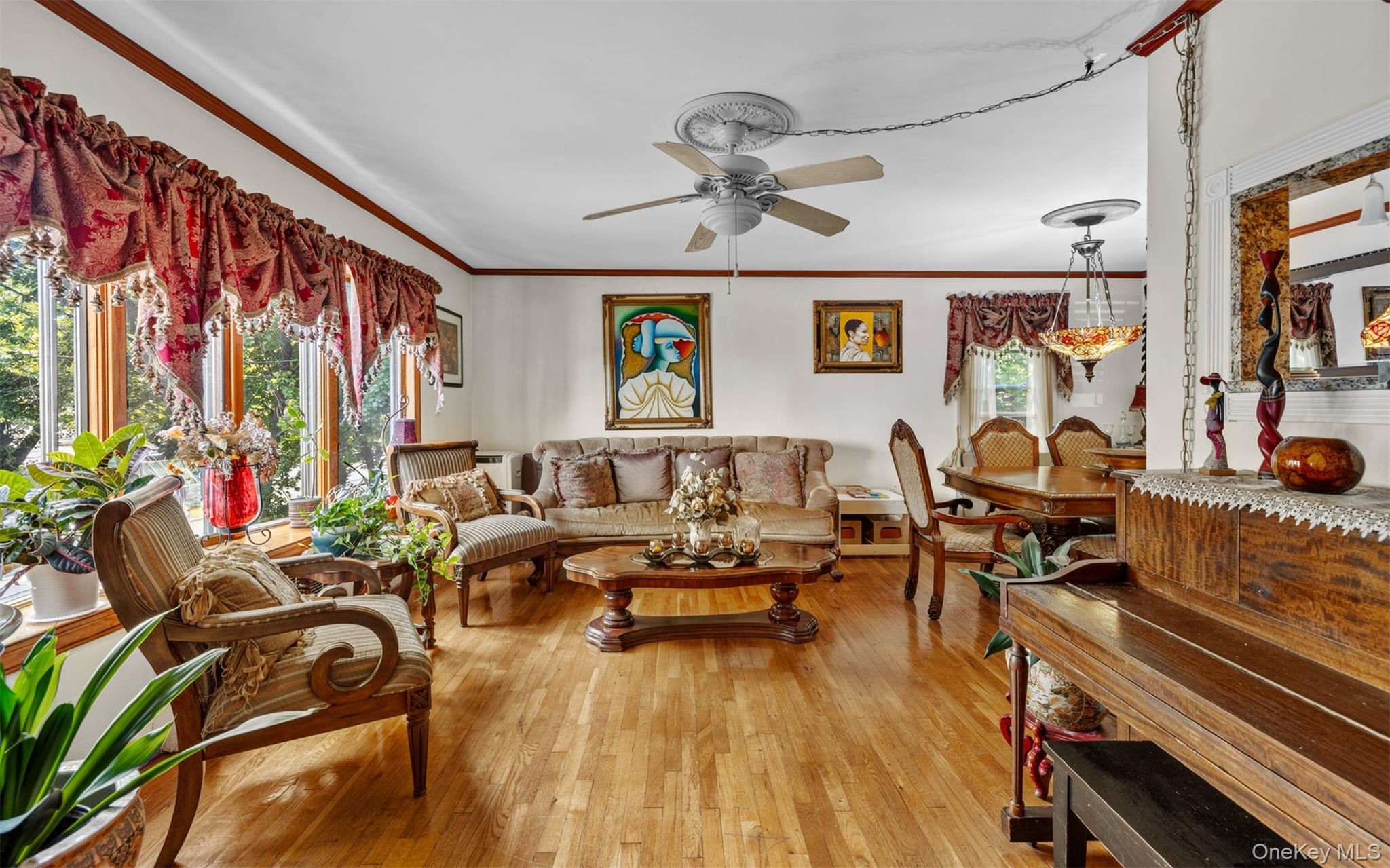 2267 Ludlam Avenue Property Photo 2