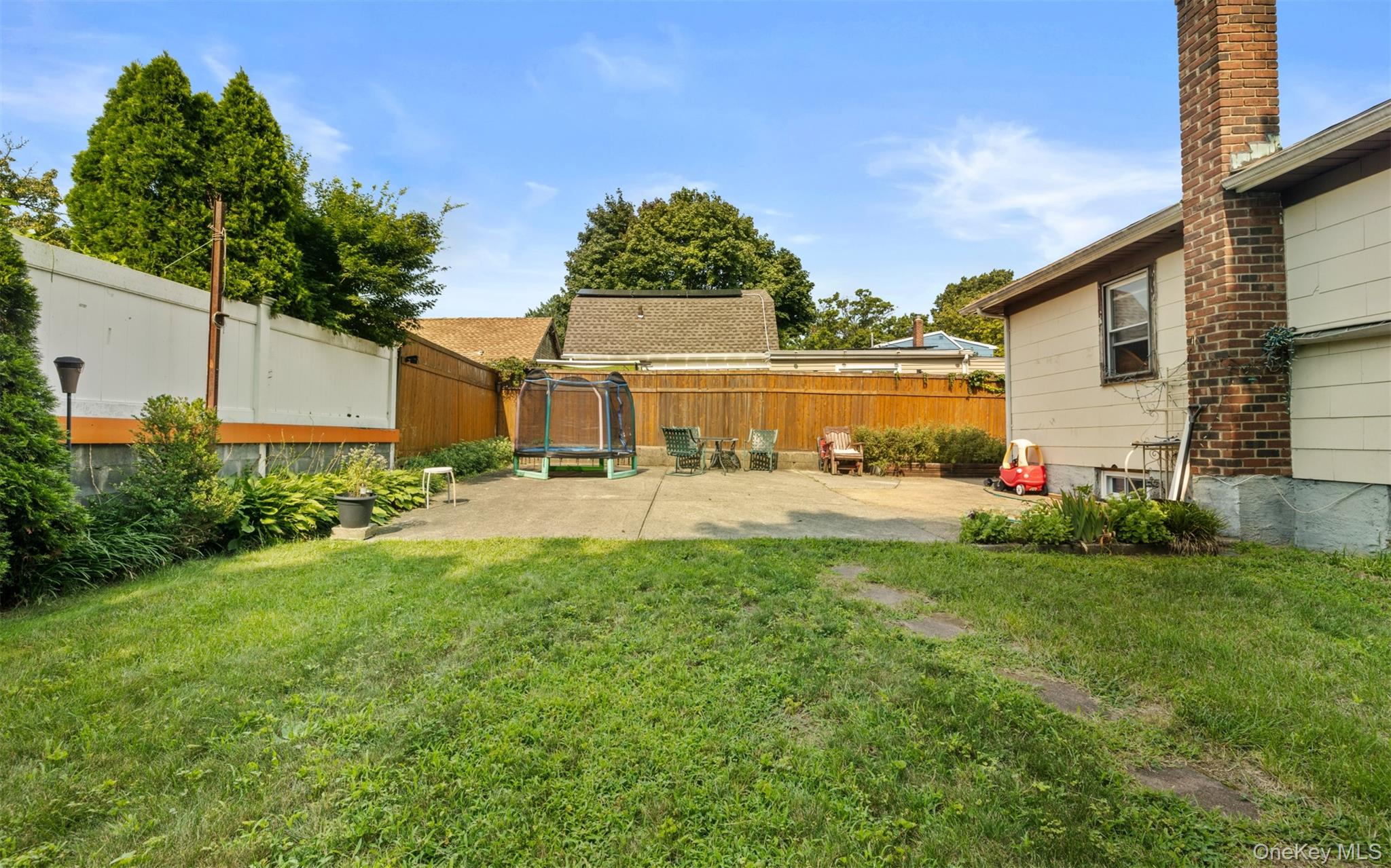 2267 Ludlam Avenue Property Photo 22