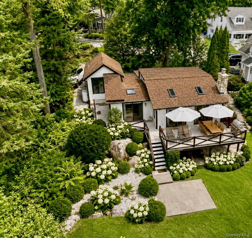 11 Vails Lake Shore Drive Property Photo 1
