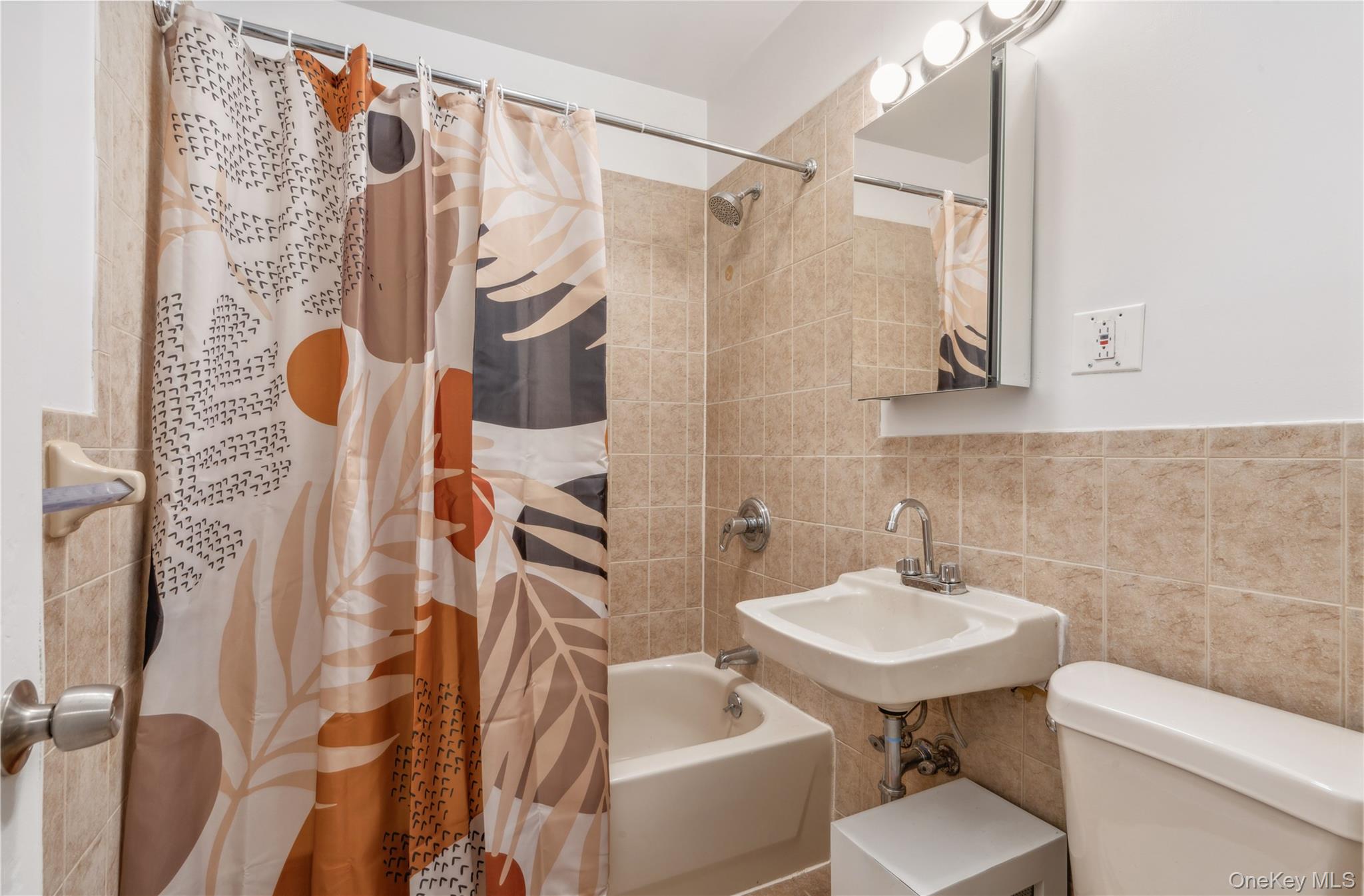 946 Gerard Avenue Property Photo 12