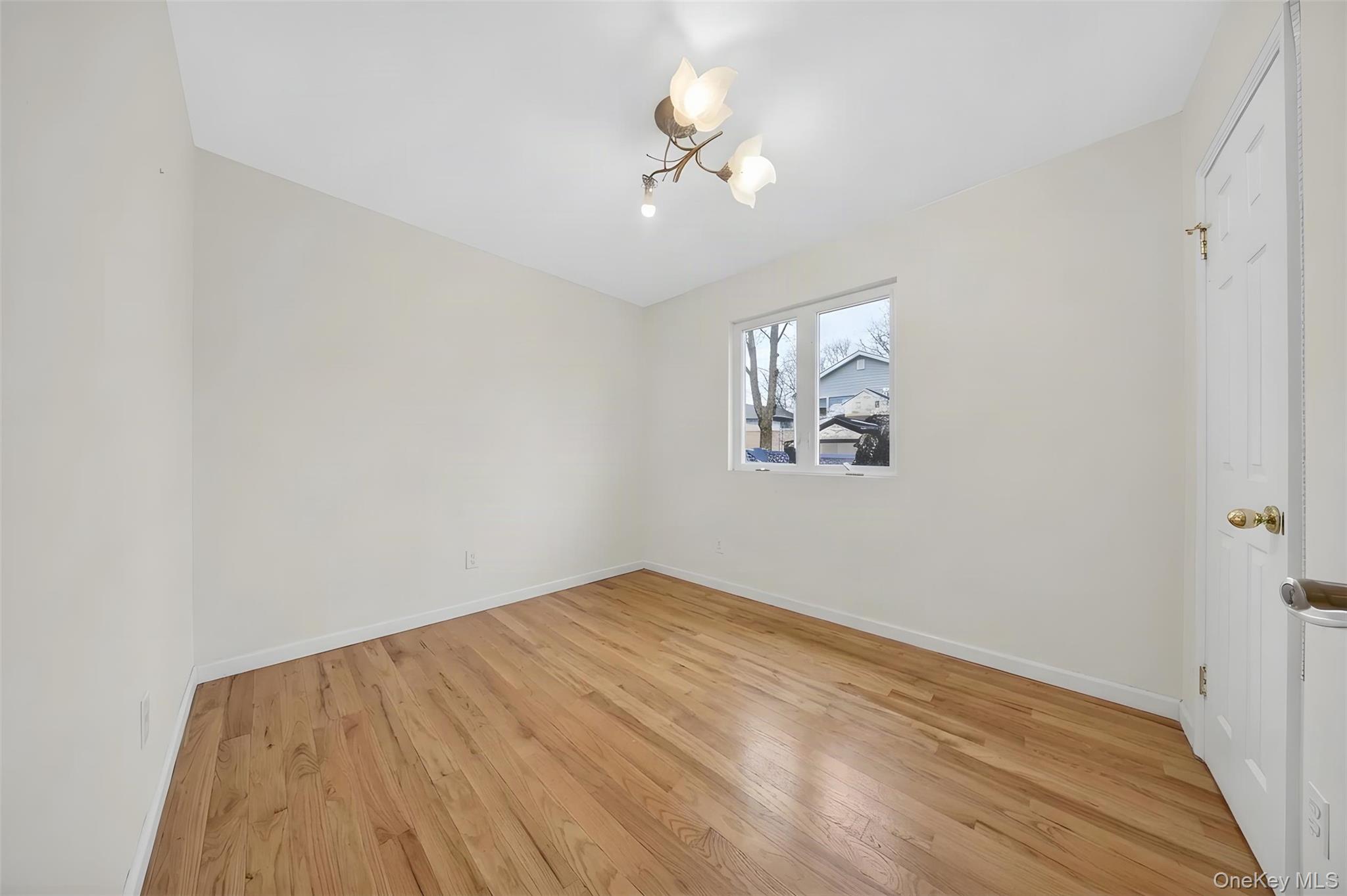 245-71 61st Avenue Property Photo 7