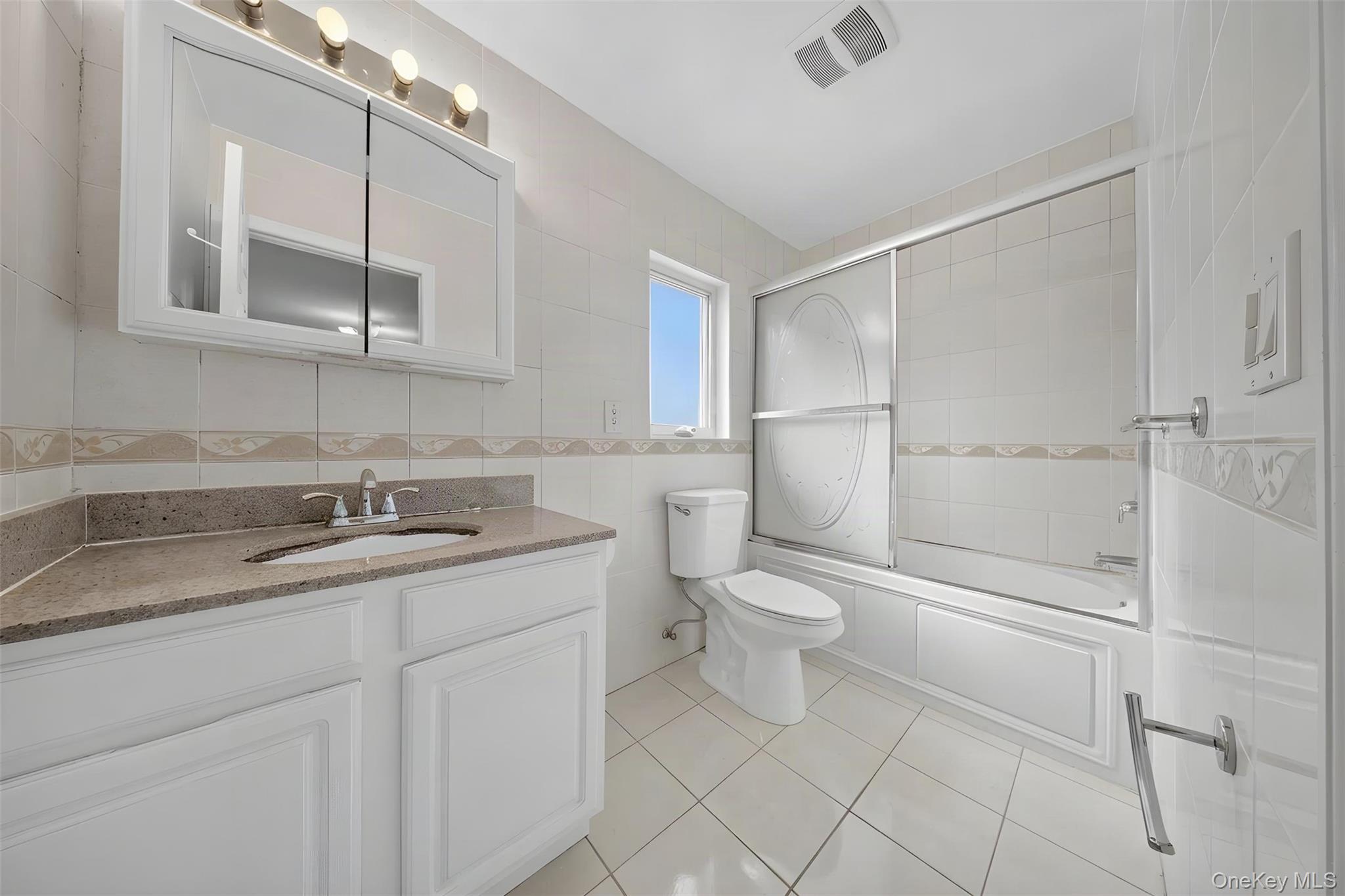 245-71 61st Avenue Property Photo 8