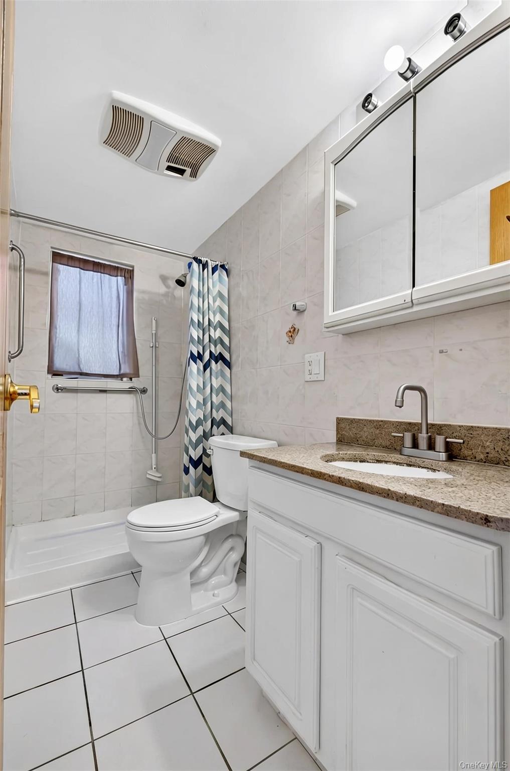 245-71 61st Avenue Property Photo 9