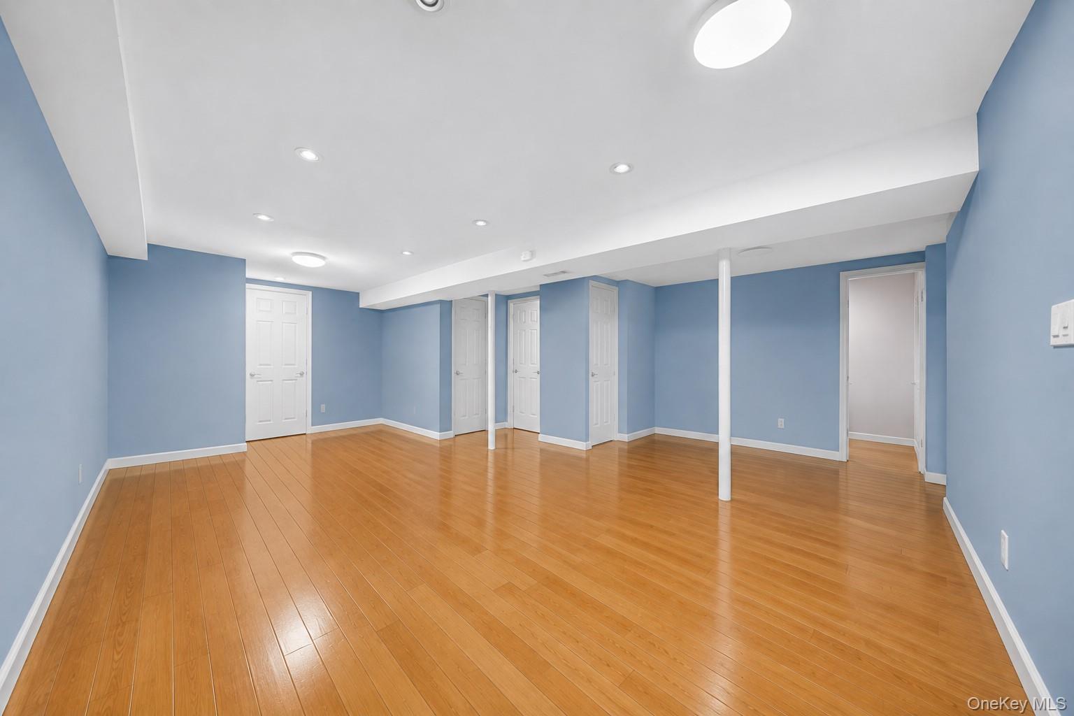 245-71 61st Avenue Property Photo 19