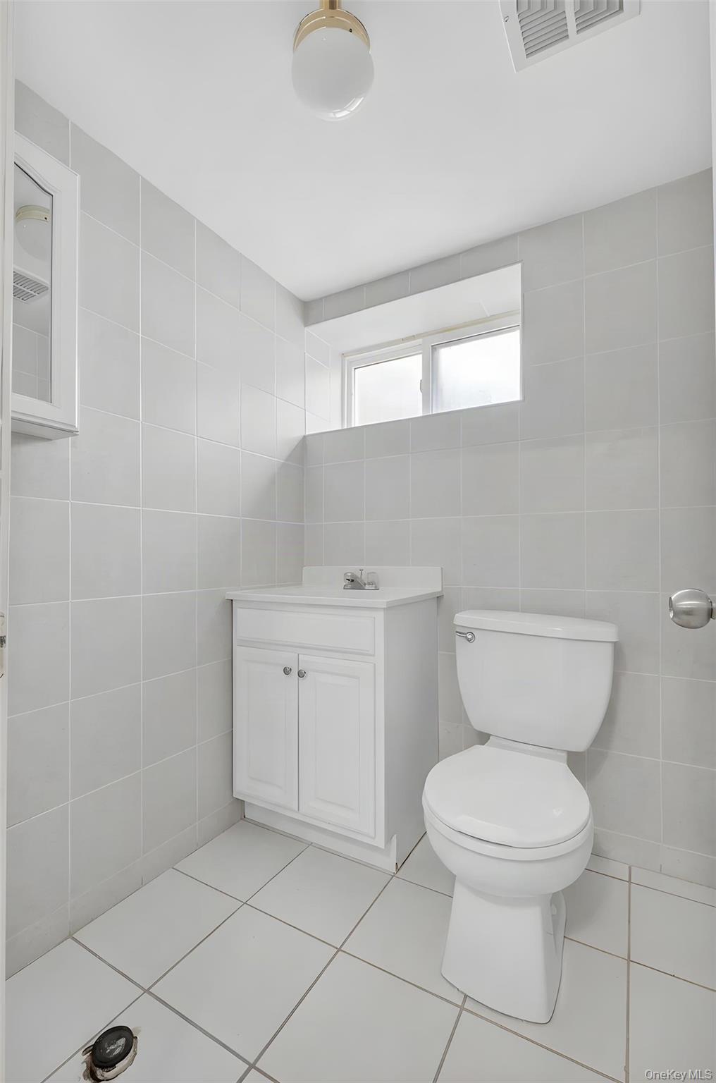 245-71 61st Avenue Property Photo 22