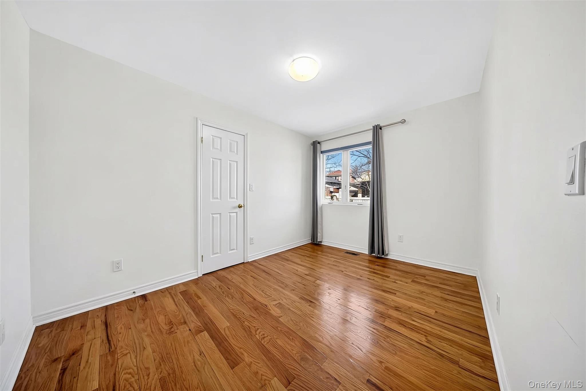 245-71 61st Avenue Property Photo 23