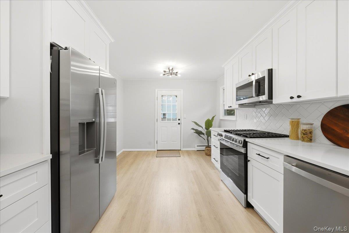 60 Duell Road Property Photo 13