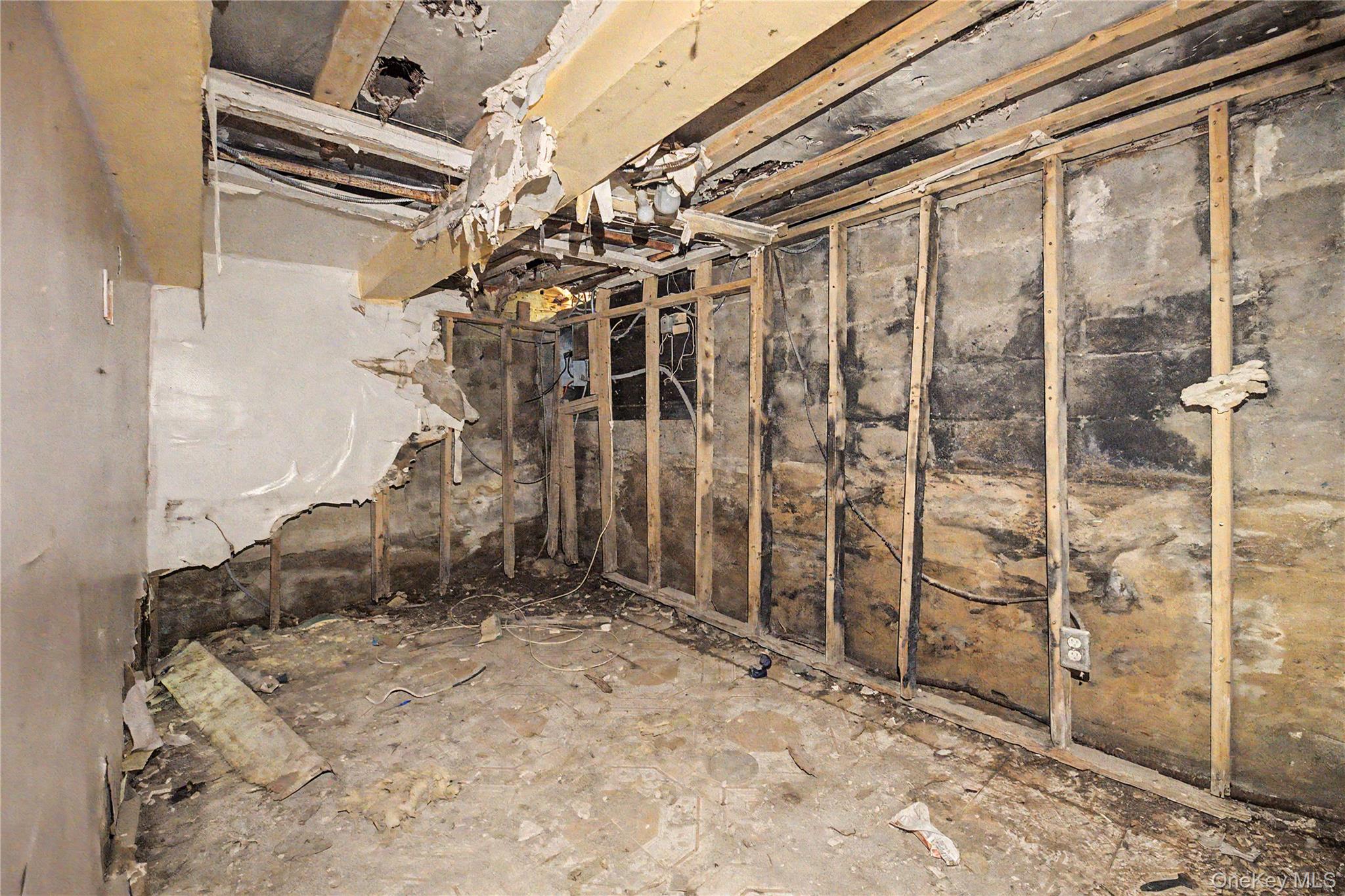 2923 Bruner Avenue Property Photo 4