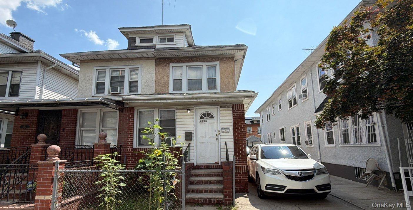 1295 New York Avenue Property Photo 1