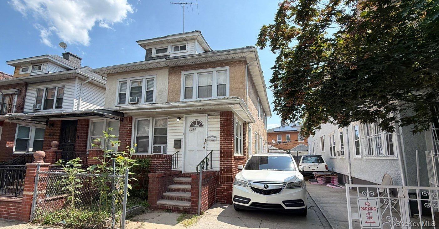 1295 New York Avenue Property Photo 2