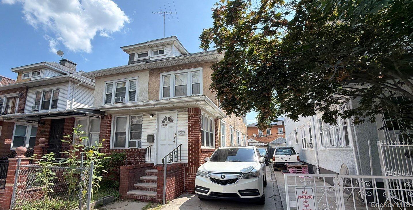 1295 New York Avenue Property Photo 4