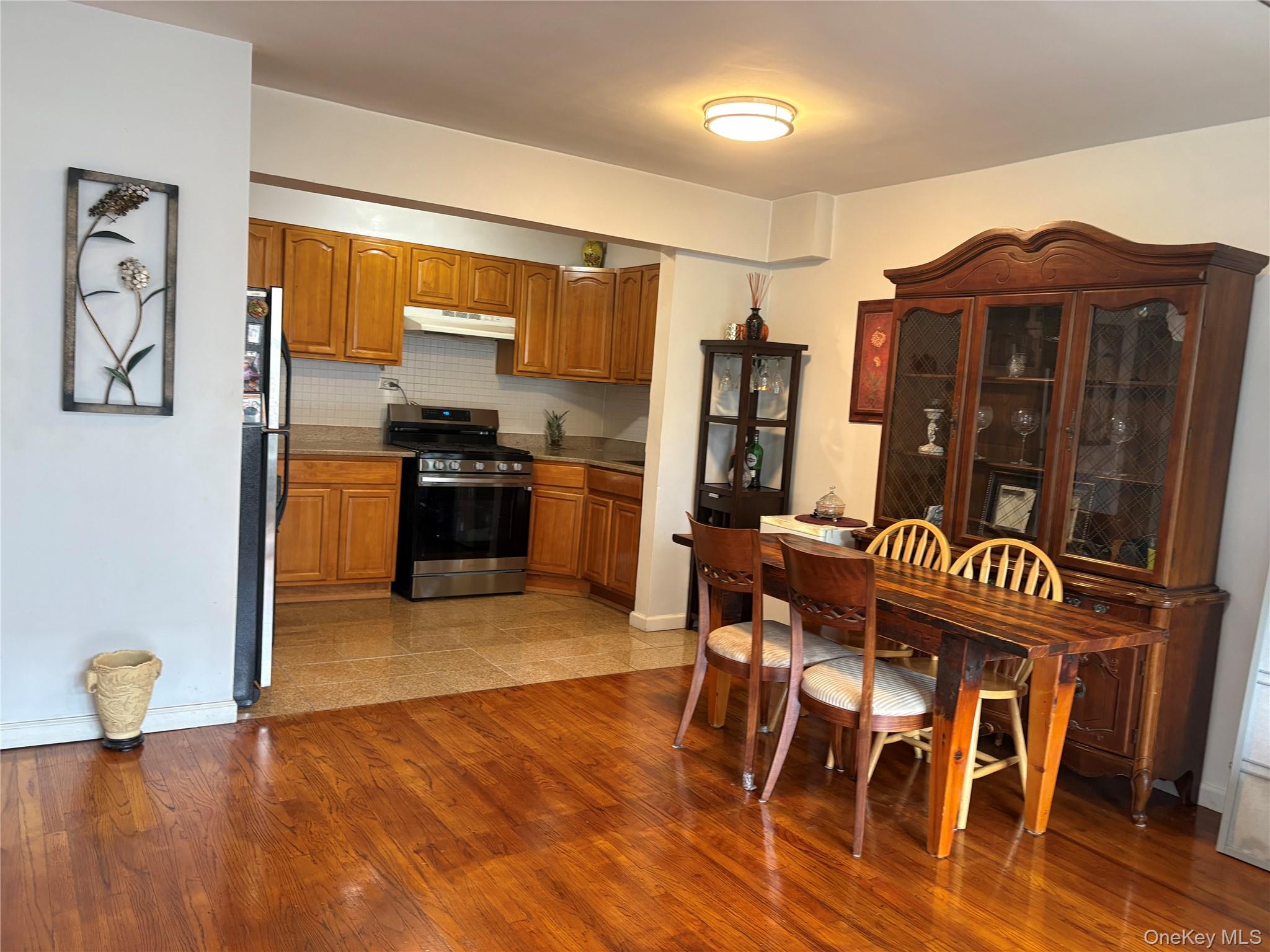 41-31 51st Street 6e Property Photo 9