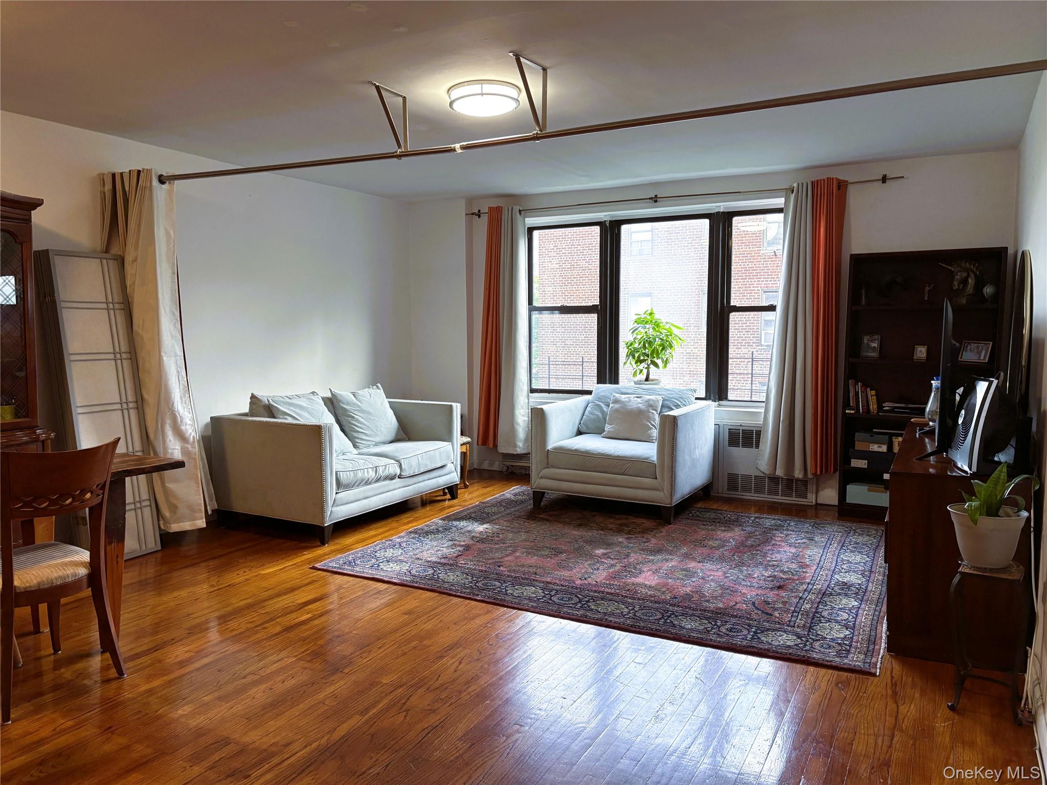 41-31 51st Street 6e Property Photo 16