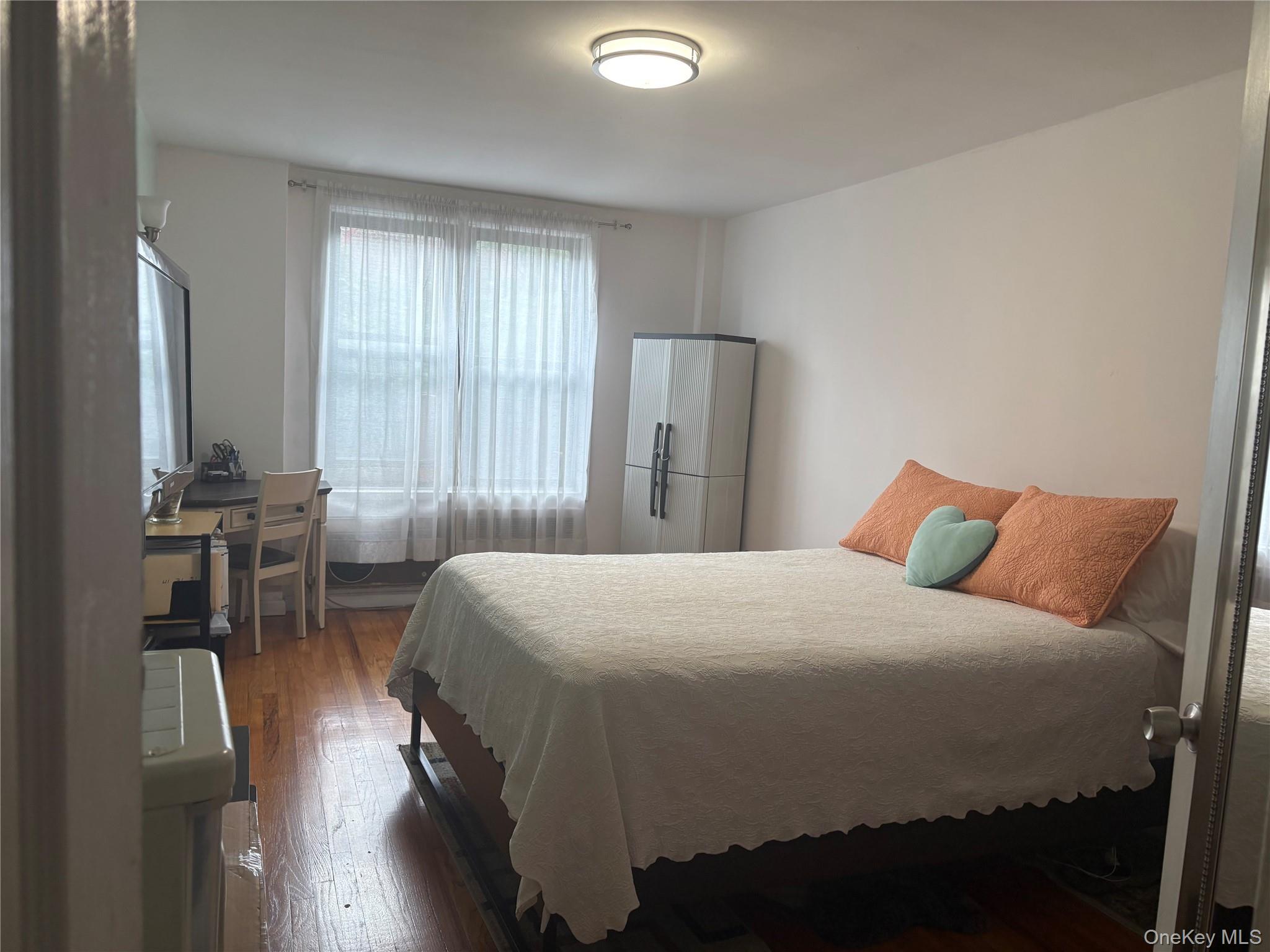 41-31 51st Street 6e Property Photo 17