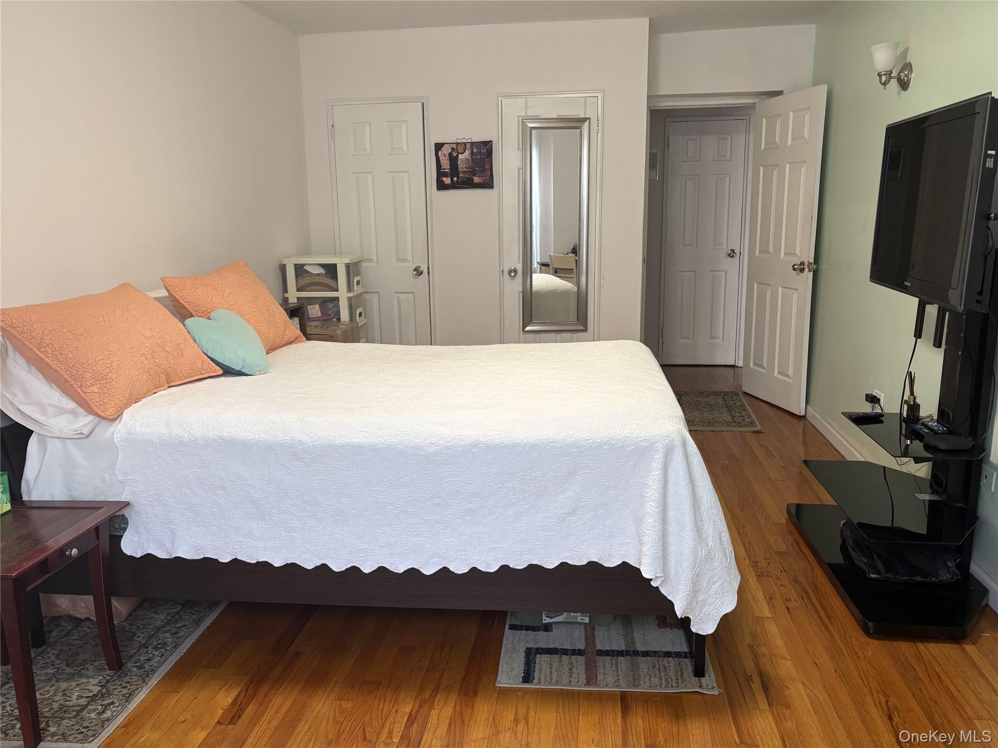 41-31 51st Street 6e Property Photo 22