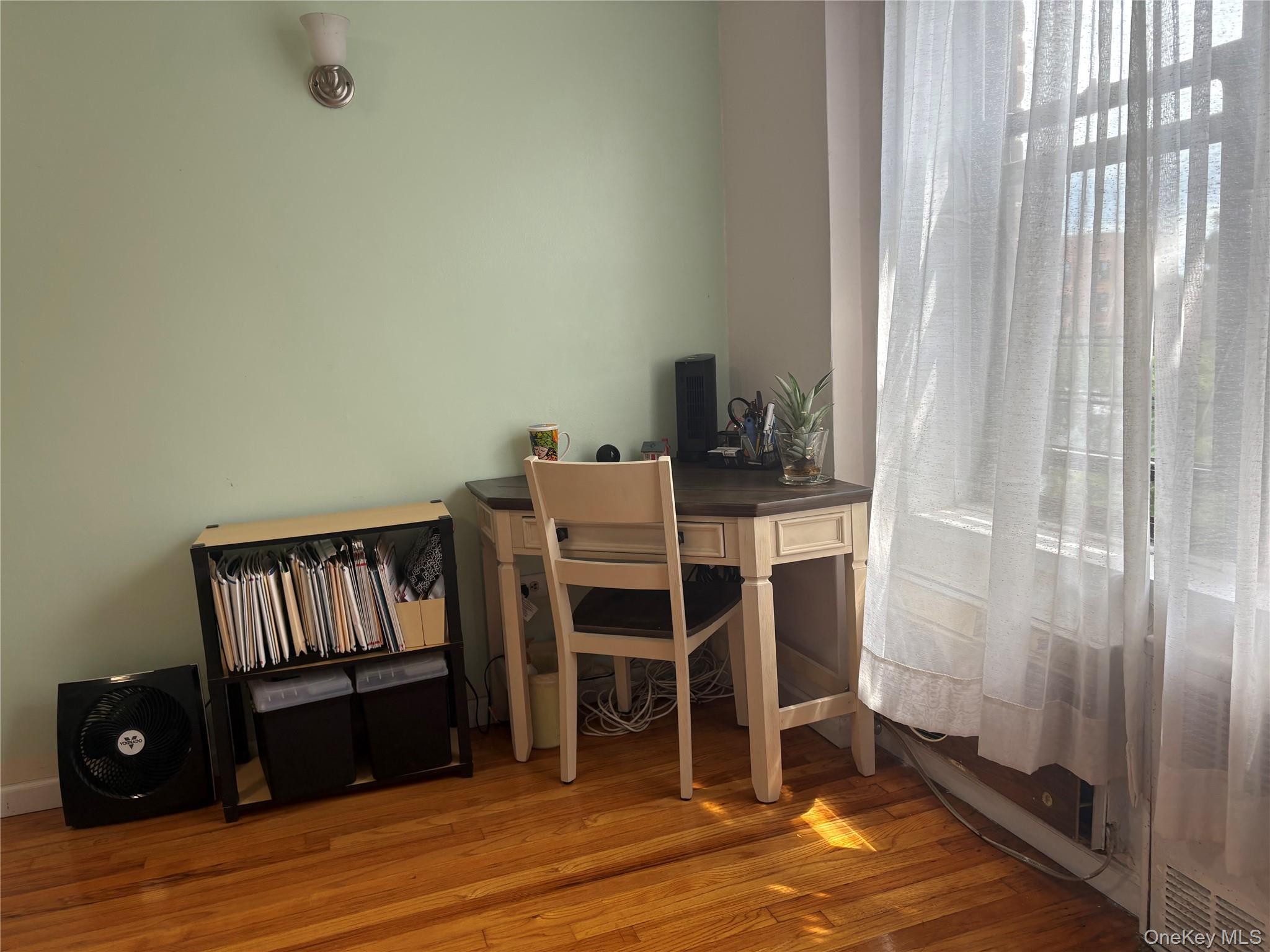 41-31 51st Street 6e Property Photo 23