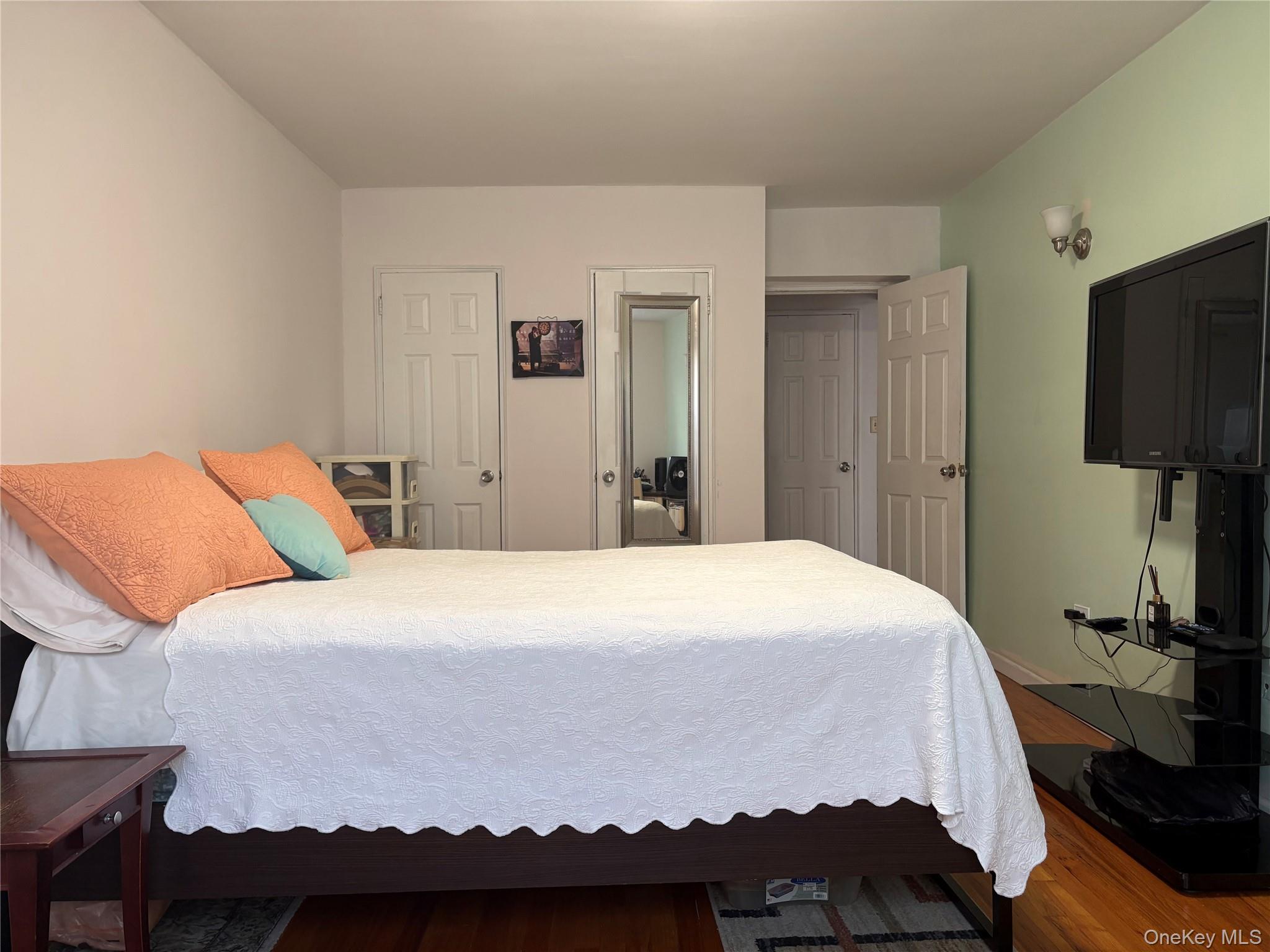 41-31 51st Street 6e Property Photo 25