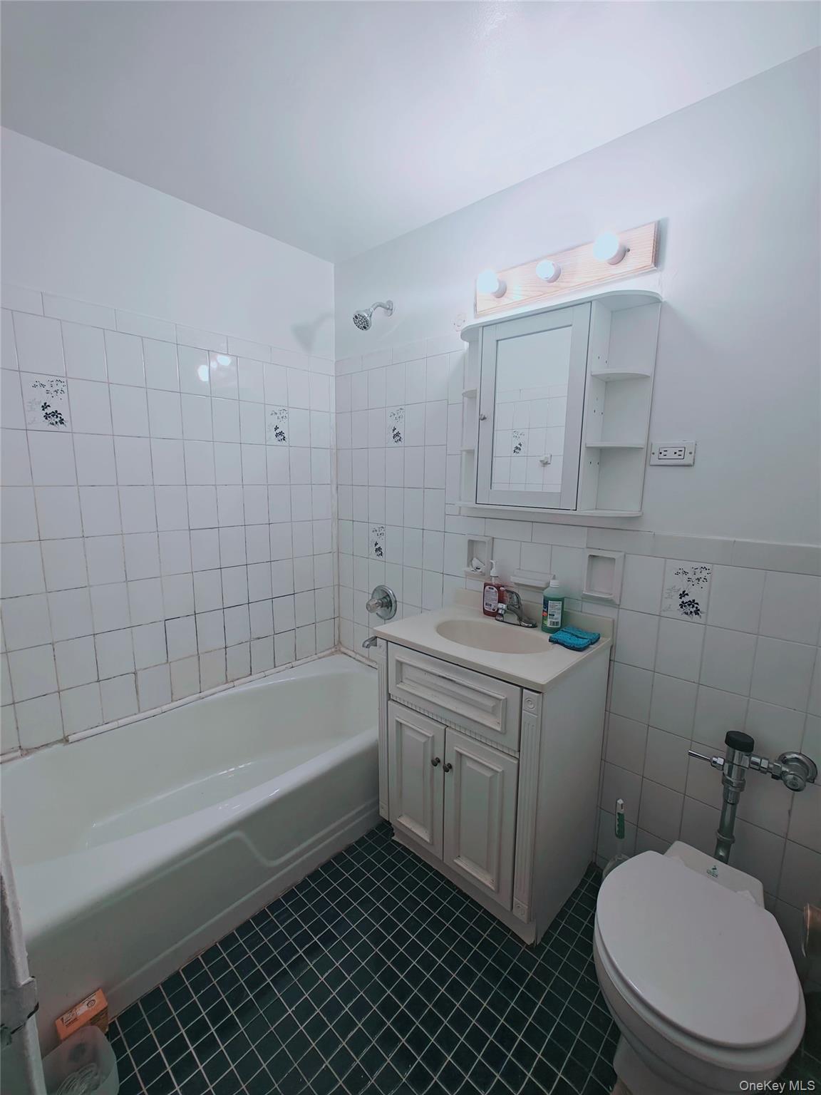 41-31 51st Street 6m Property Photo 20