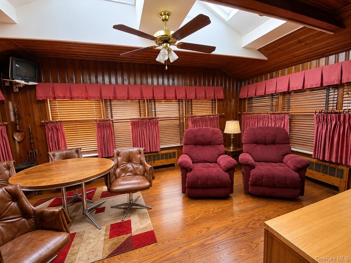 155 Fairview Boulevard Property Photo 10