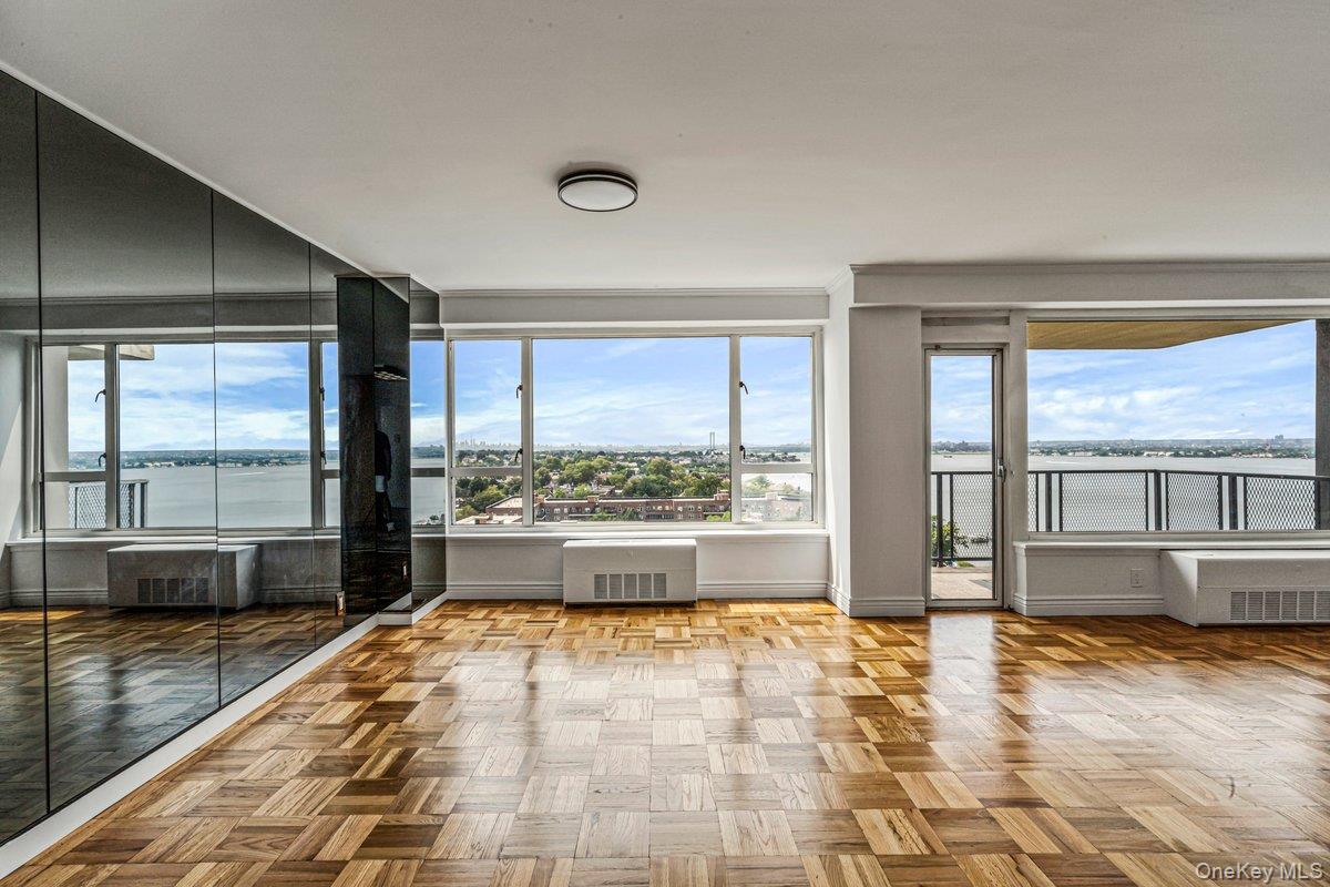 166-25 Powells Cove Boulevard 18c Property Photo 3
