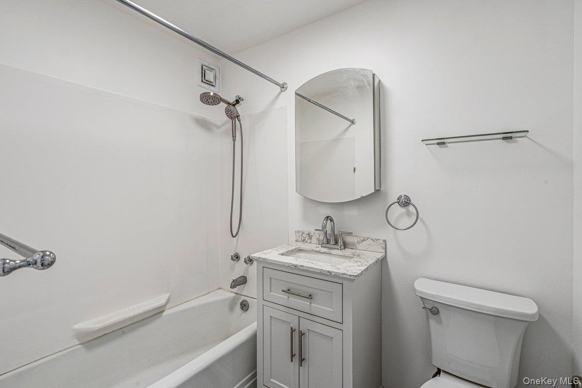166-25 Powells Cove Boulevard 18c Property Photo 19