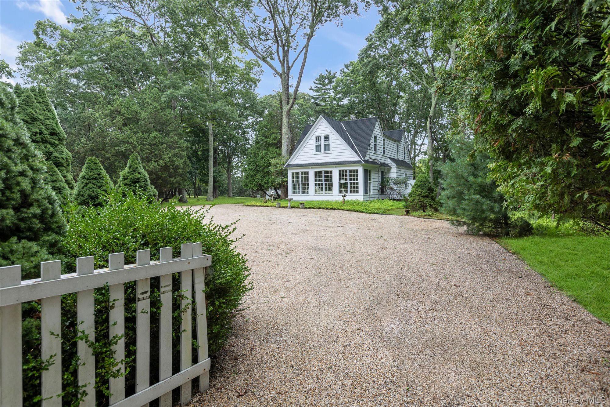601 Water Mill Towd Road Property Photo 2