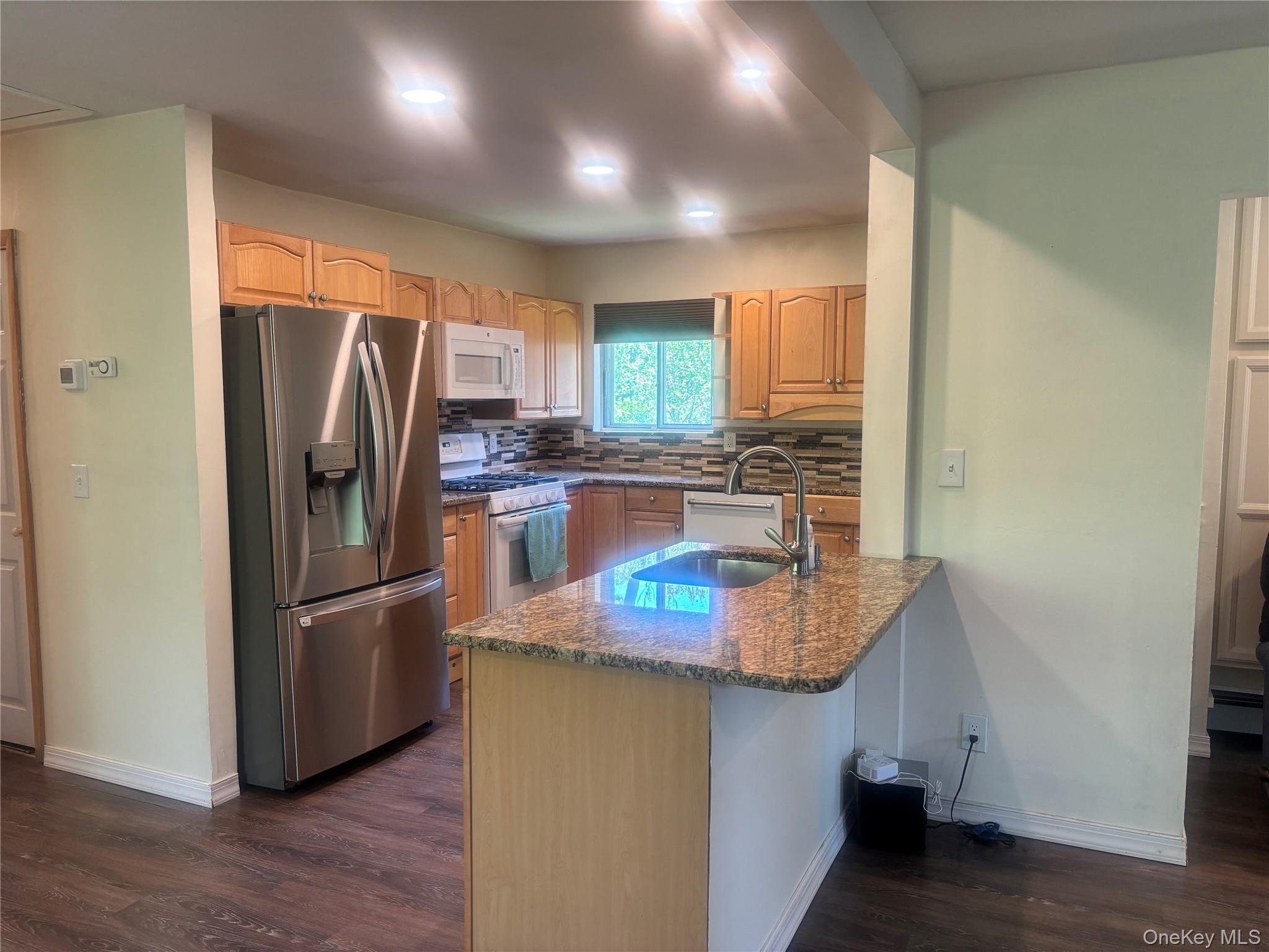 1034304 Property Photo 2