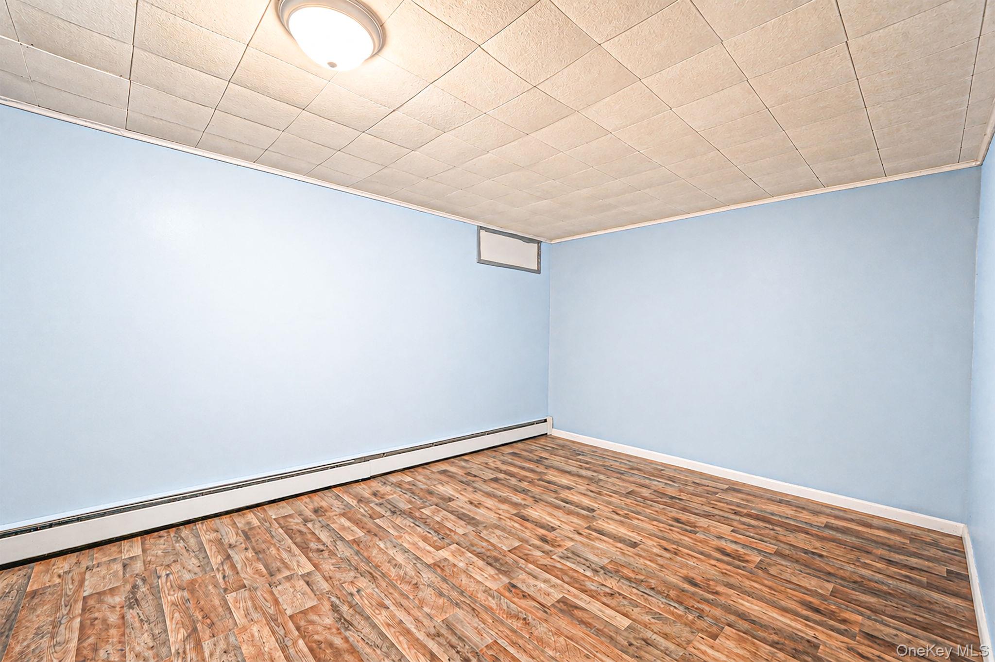 77 Elmhurst Avenue Property Photo 13
