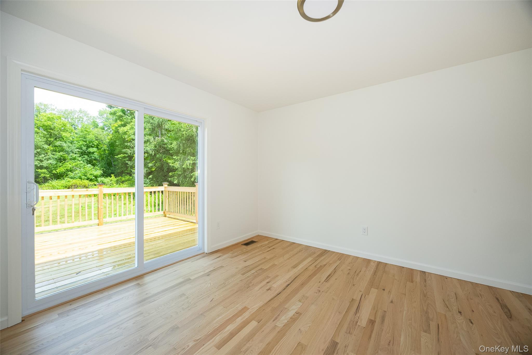 10 E Halstead Road Property Photo 7