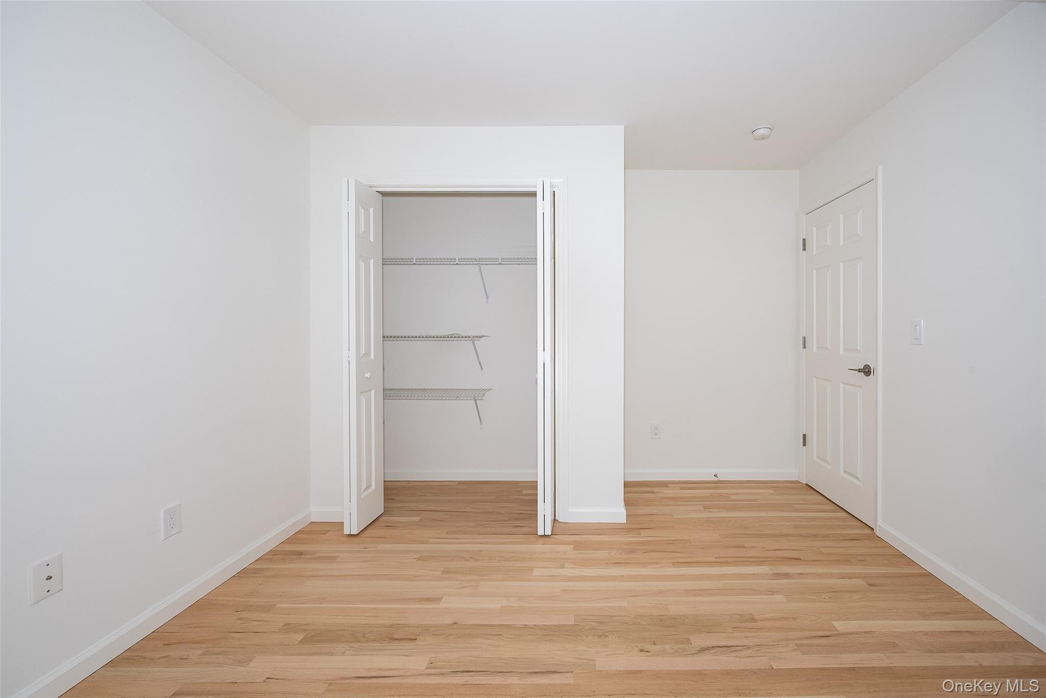 10 E Halstead Road Property Photo 17