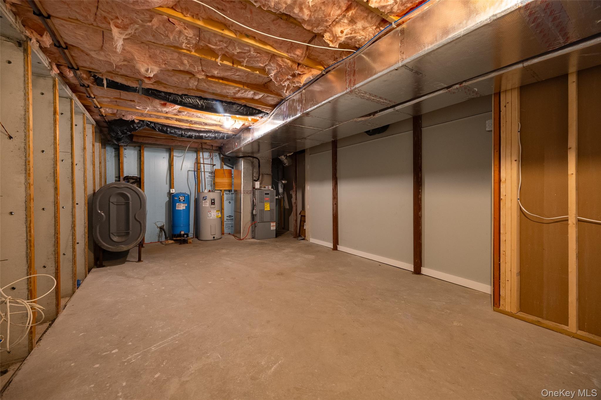 10 E Halstead Road Property Photo 22