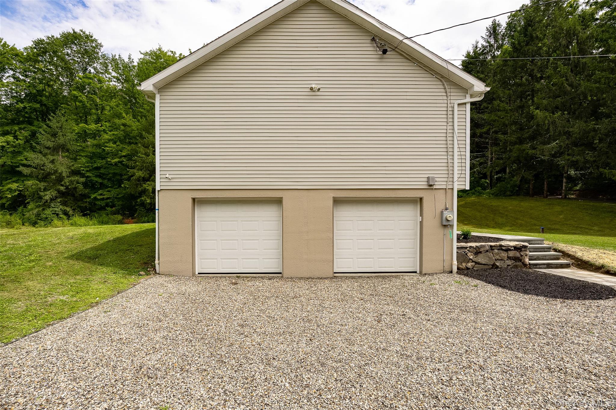 10 E Halstead Road Property Photo 27