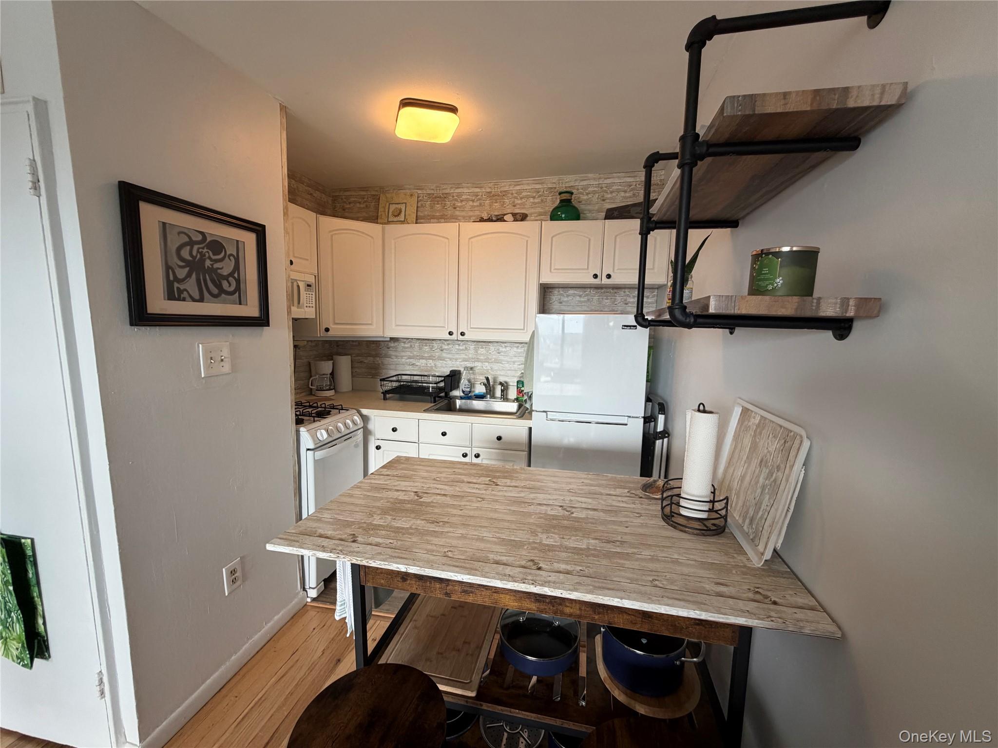 855 E Broadway 5g Property Photo 5