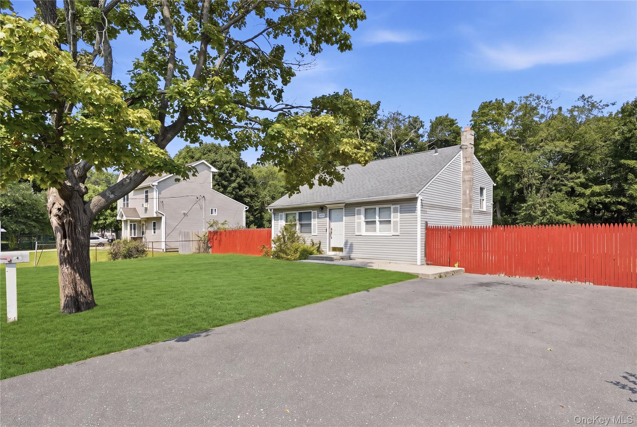 949 Taylor Avenue Property Photo 2