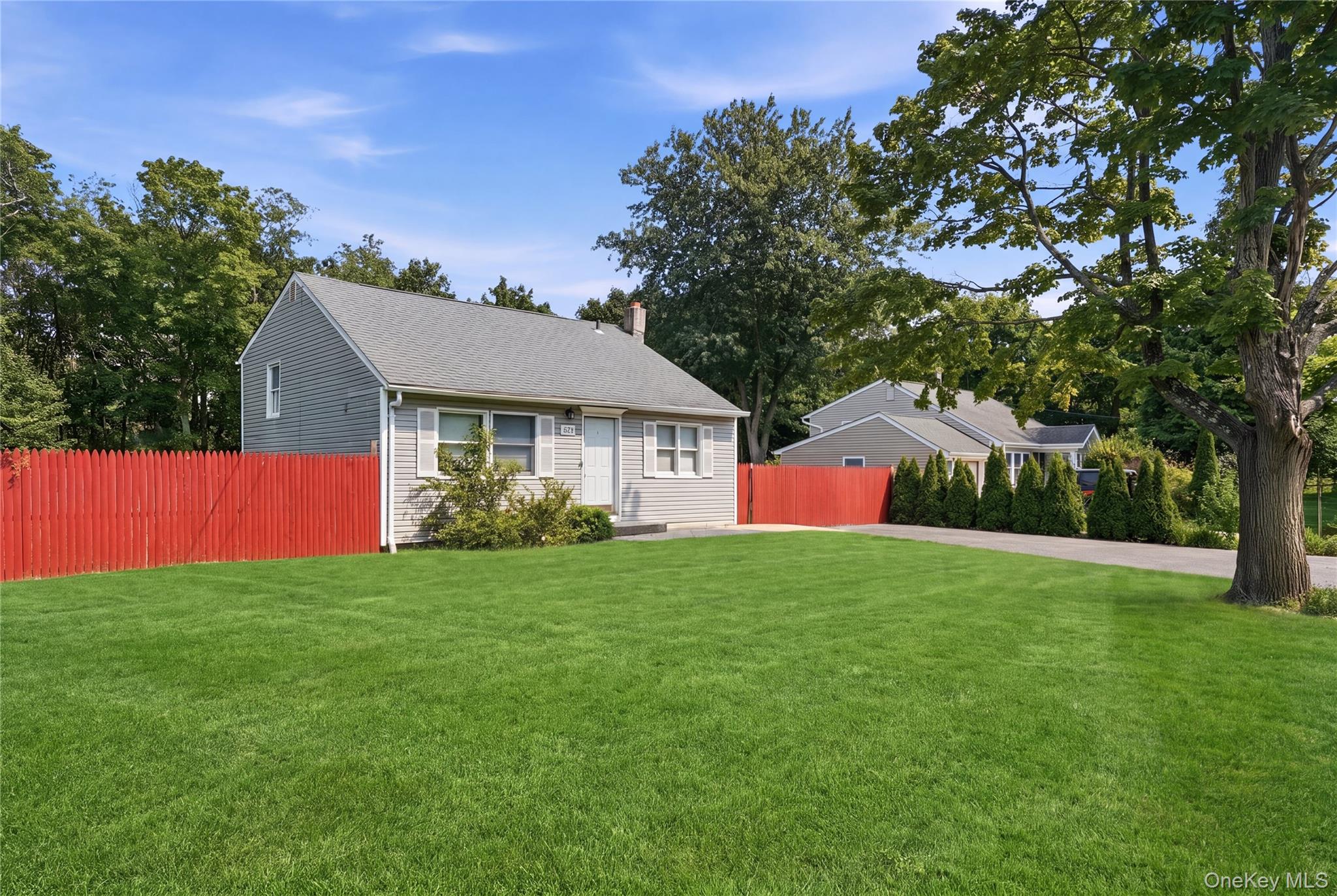 949 Taylor Avenue Property Photo 3