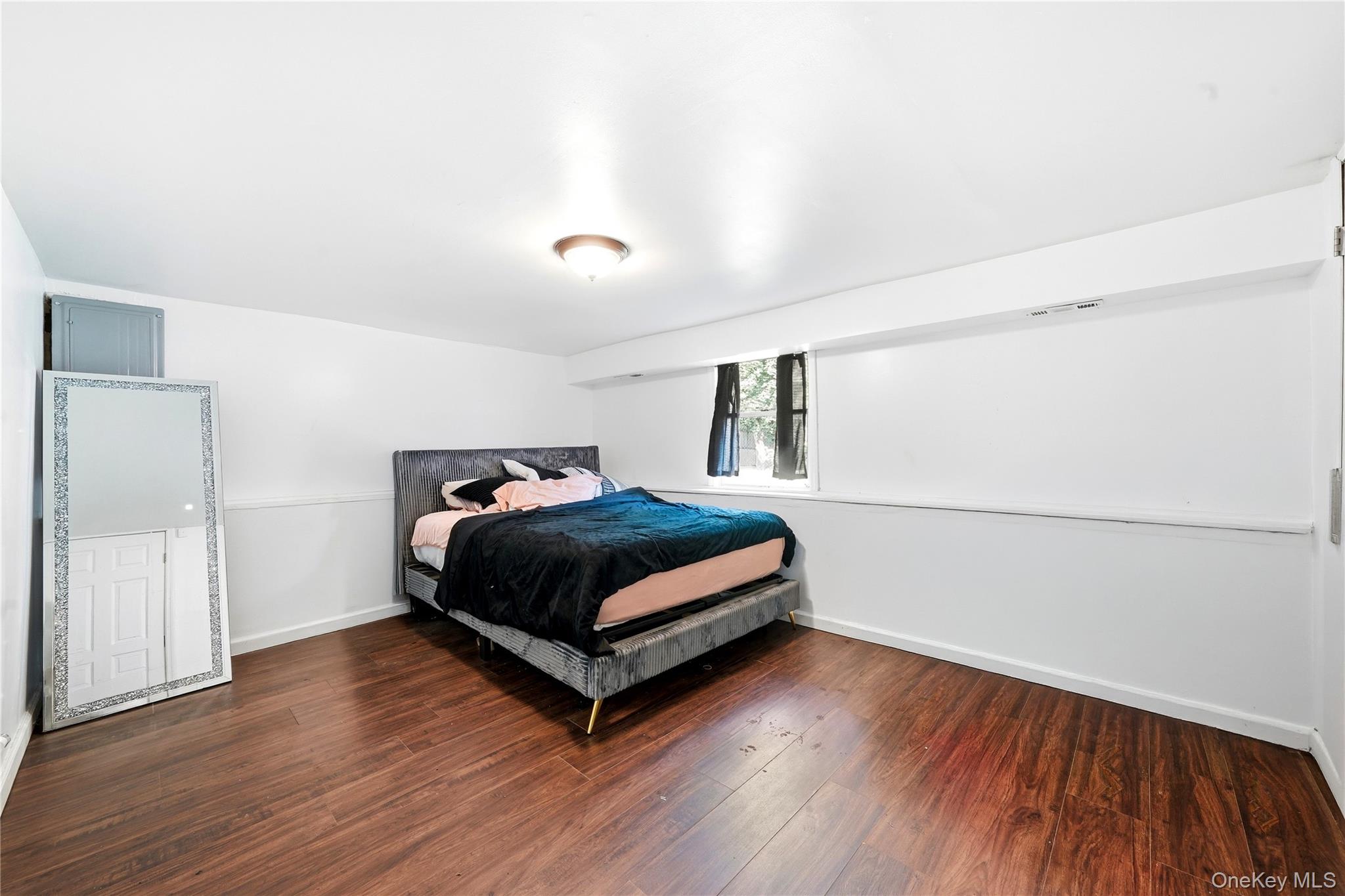 949 Taylor Avenue Property Photo 18