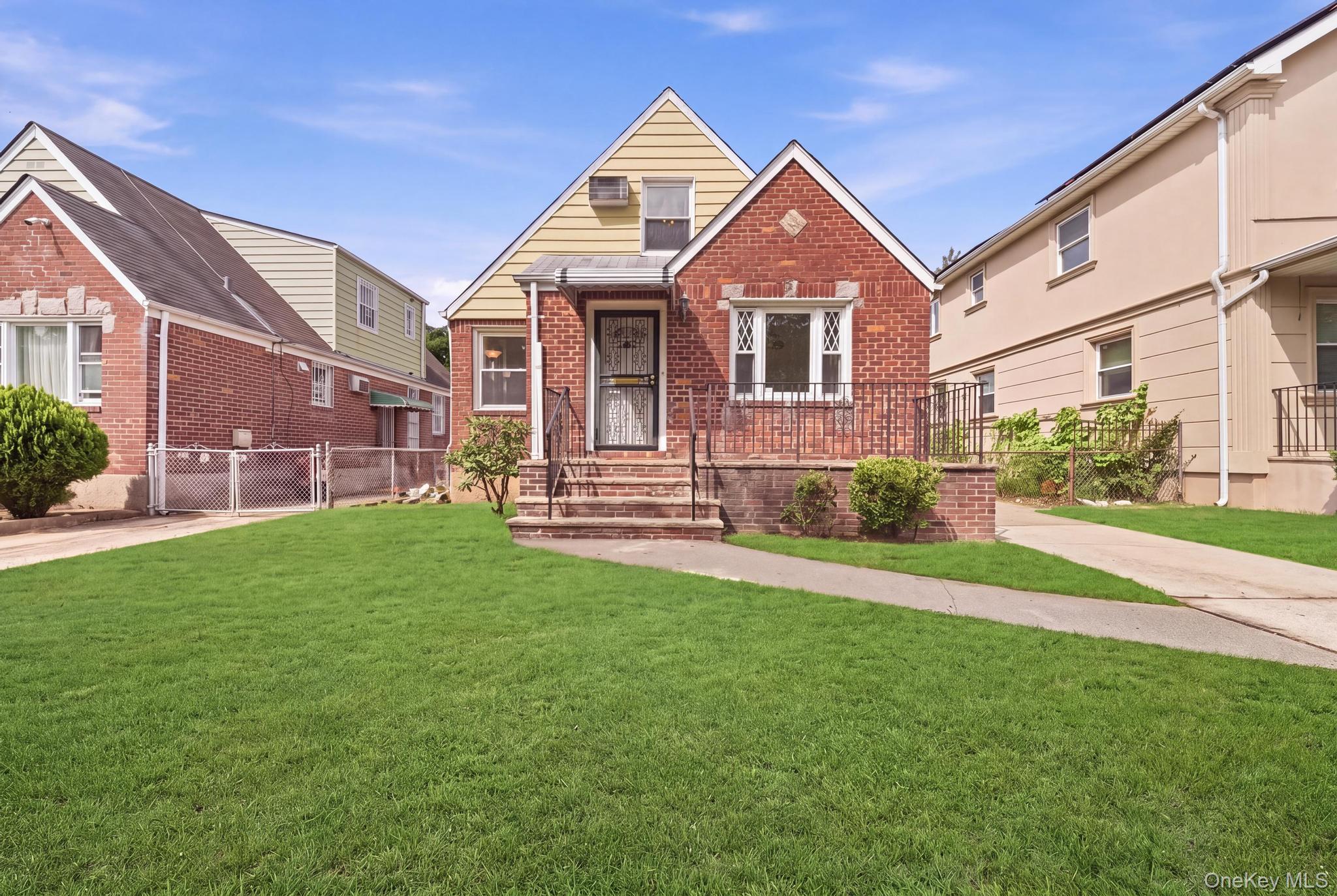 5332 187th Street Property Photo 1