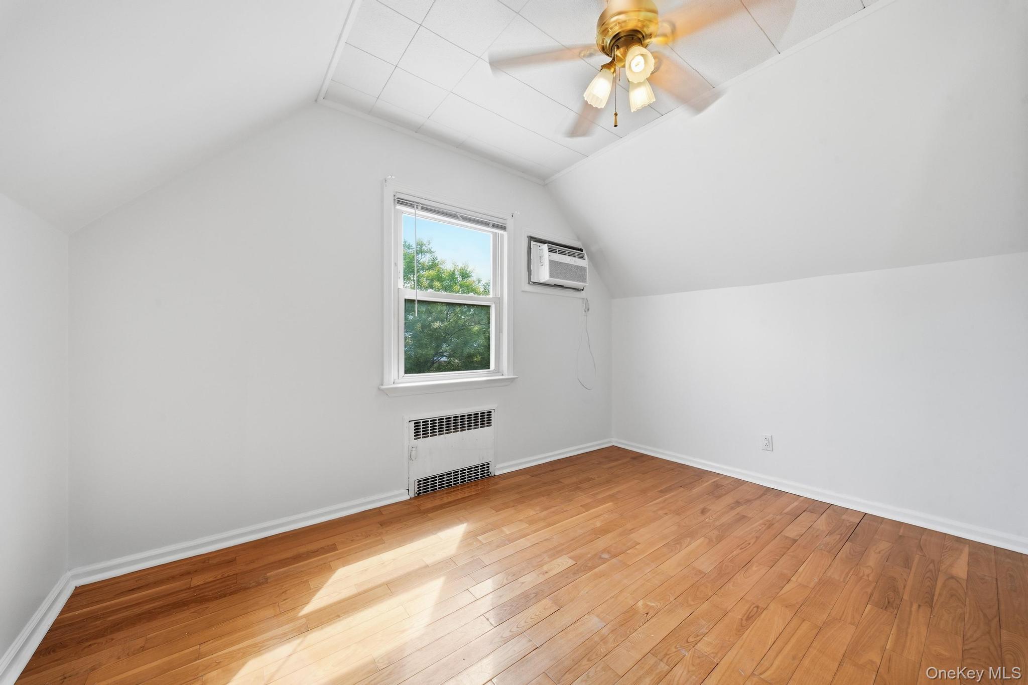 5332 187th Street Property Photo 17